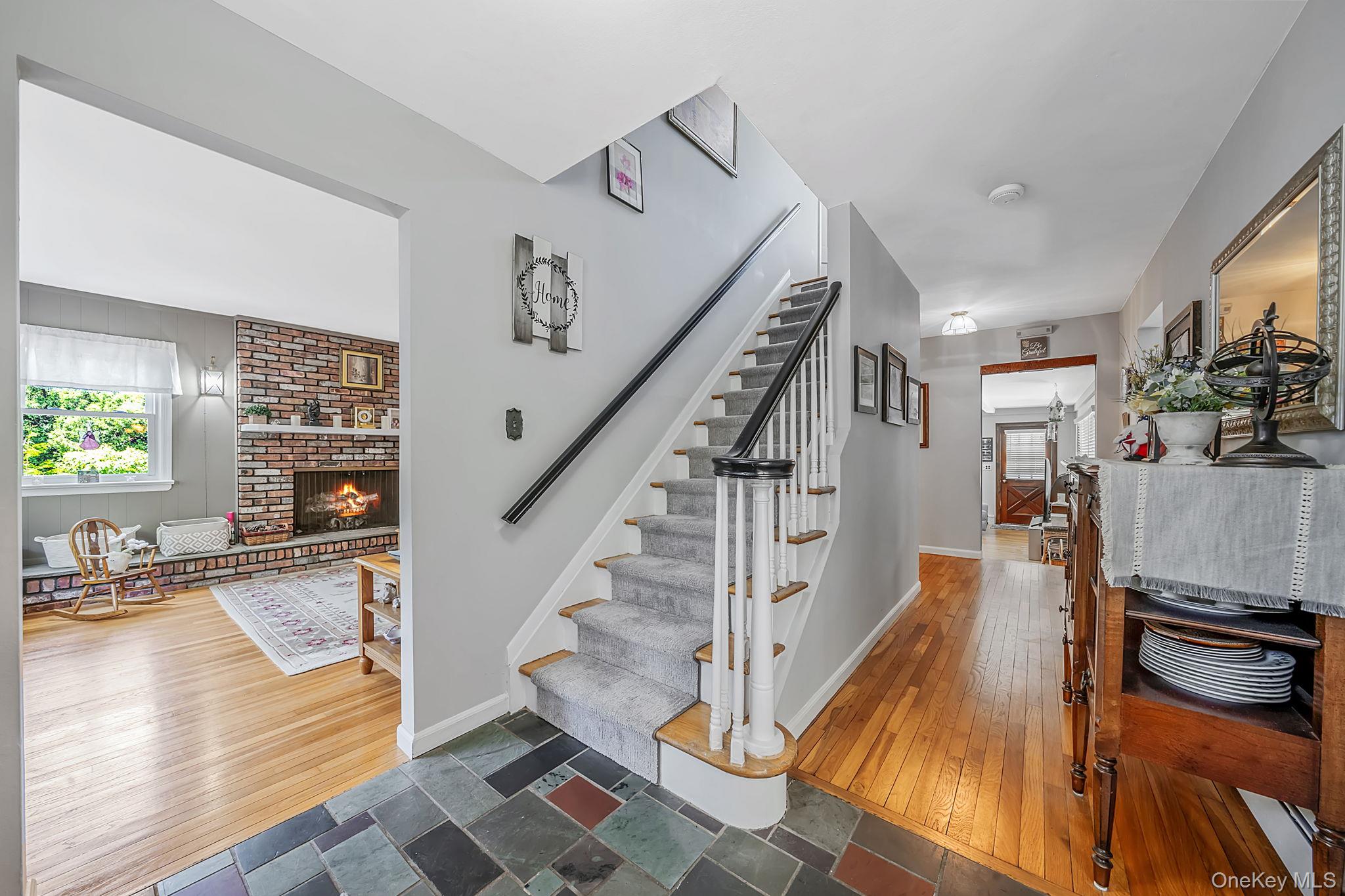 12 Knoll Crest