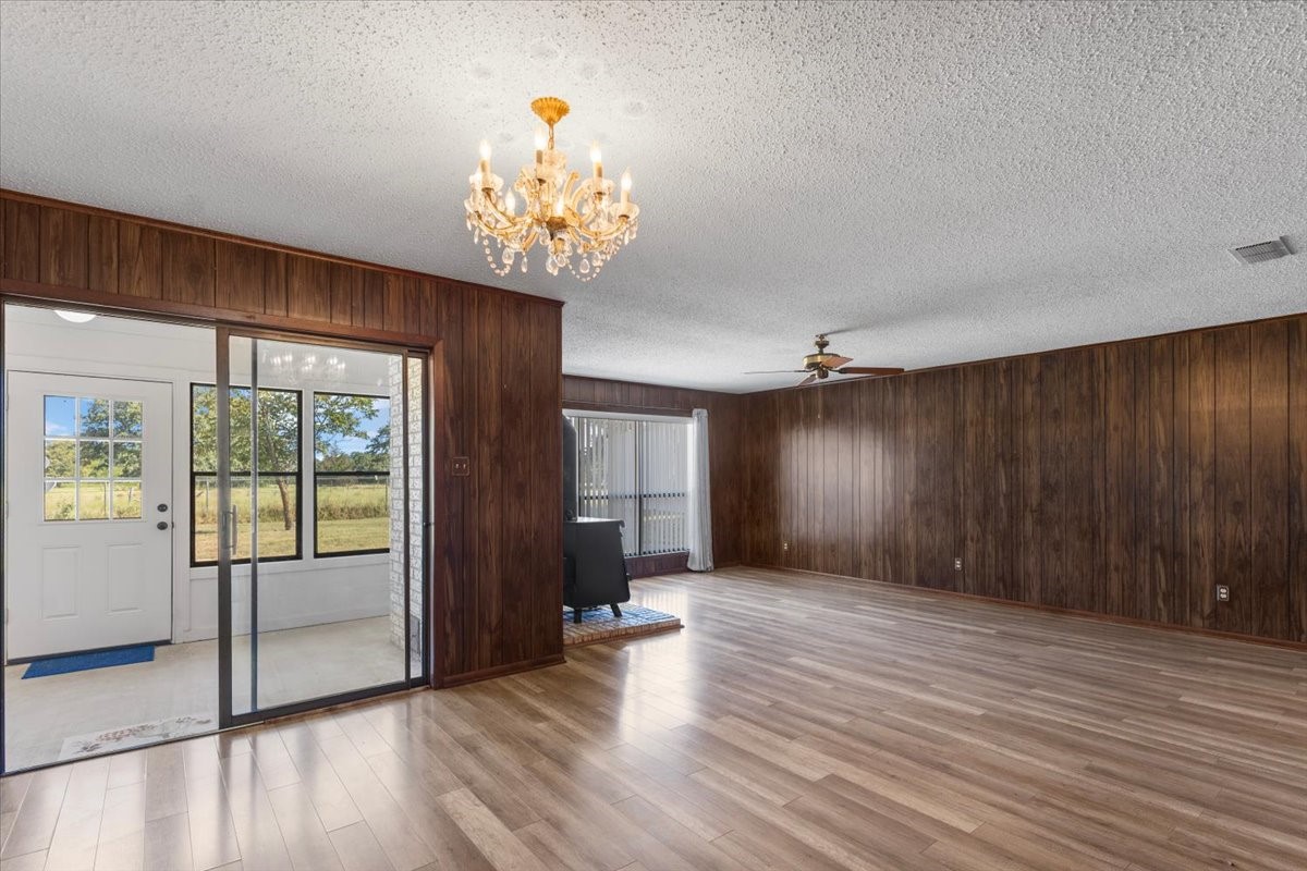 1000 County Road 1208