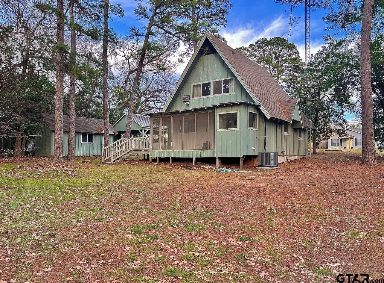 318 Lakeview Dr