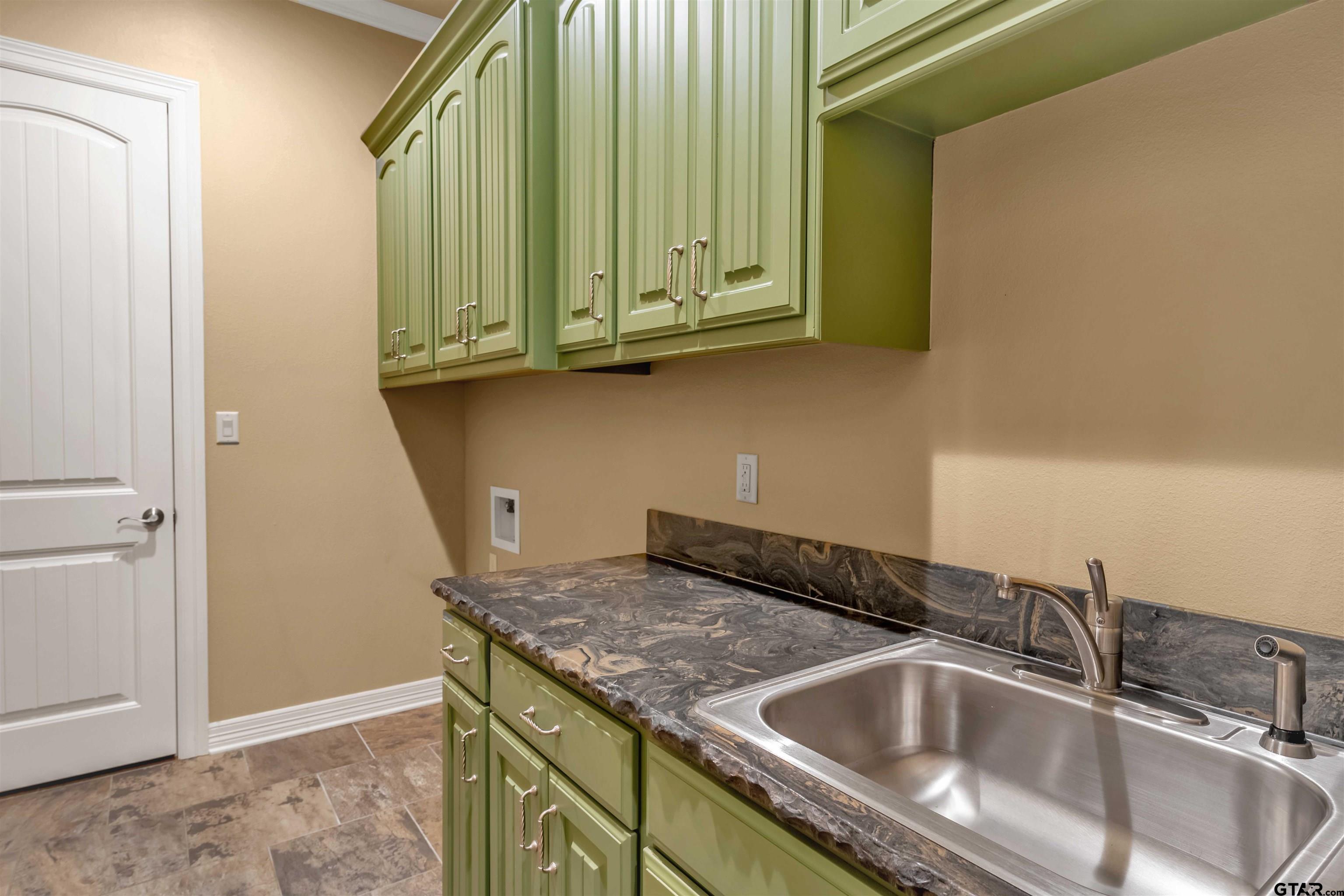 7321 Princedale
