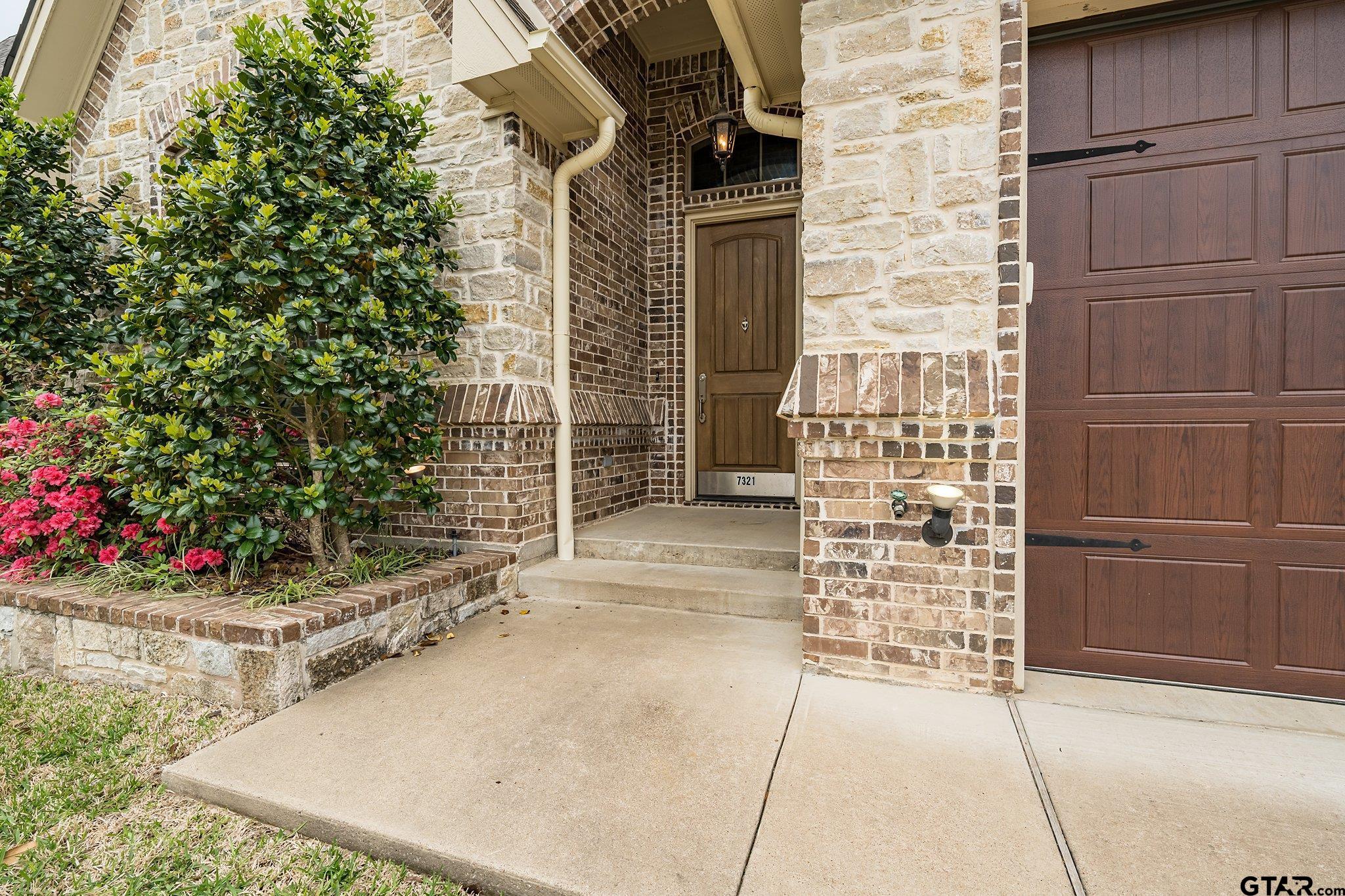 7321 Princedale