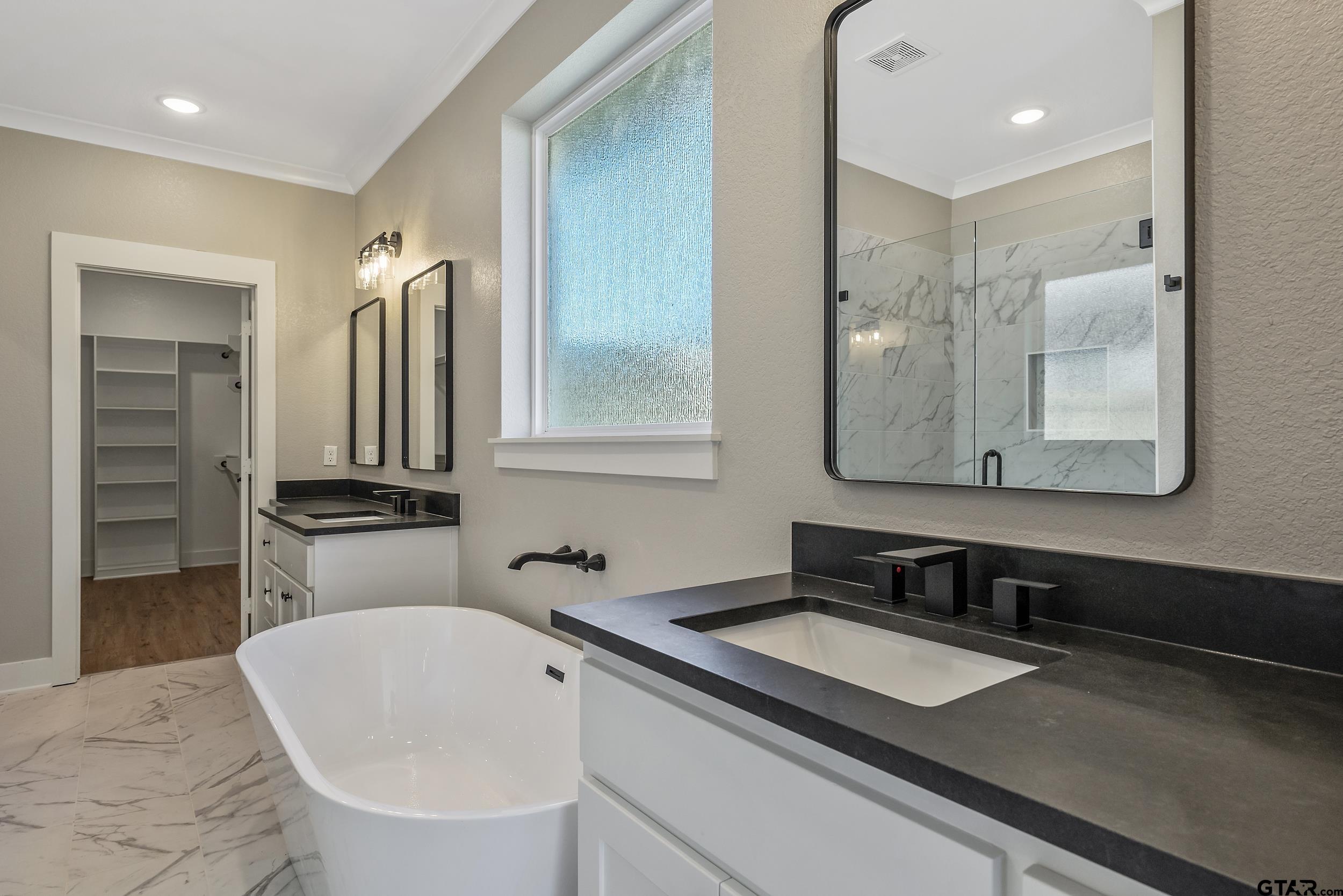 4110 Palo Pinto Crk Circle