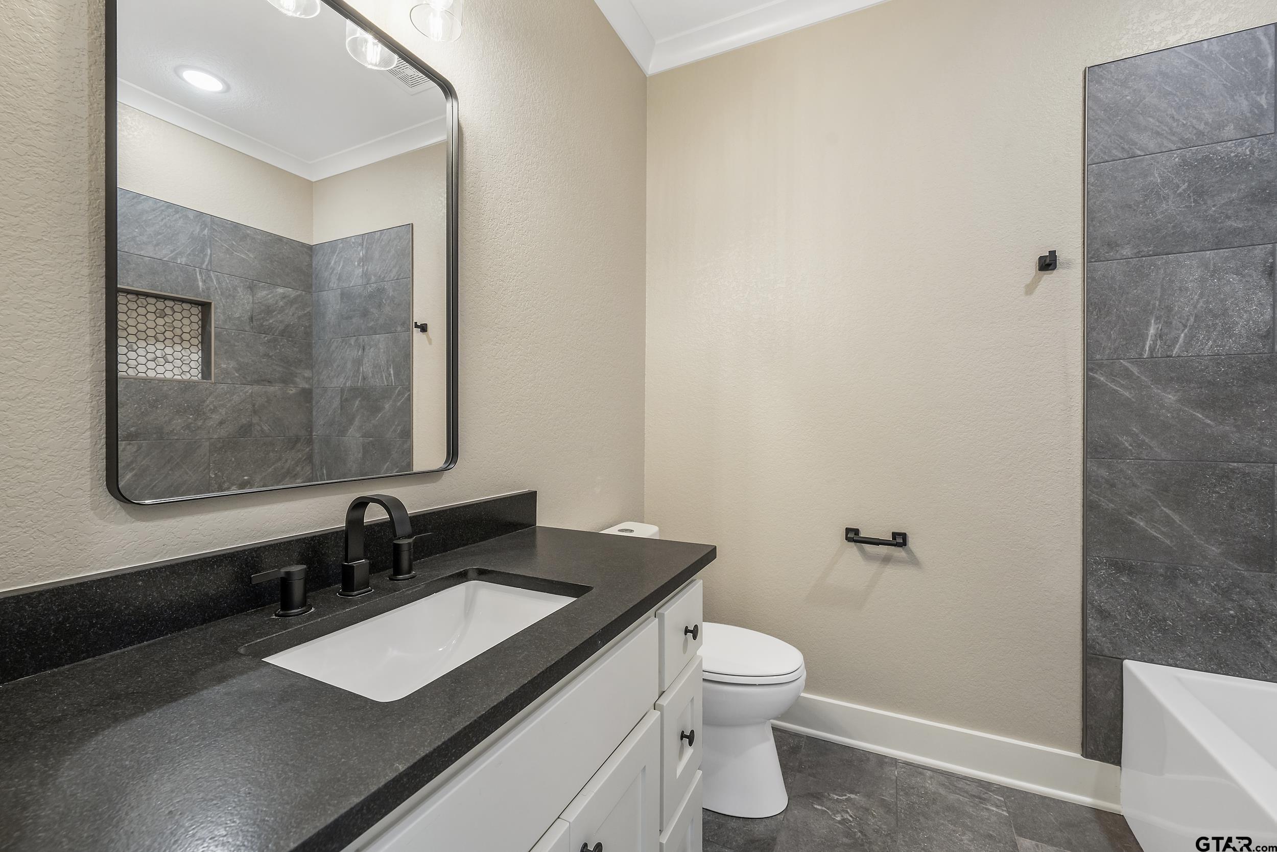 4110 Palo Pinto Crk Circle