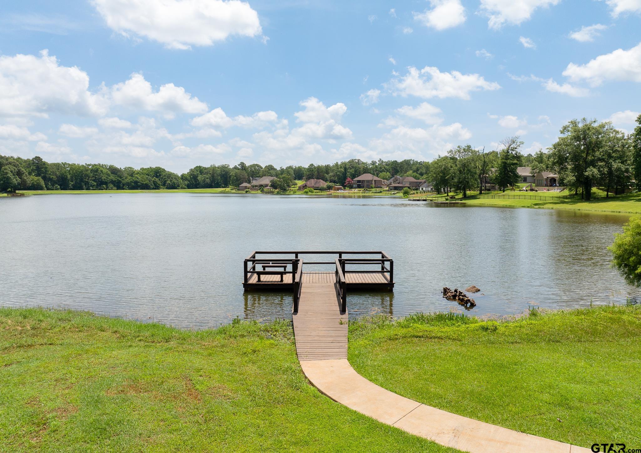 110 Lake Lou Ella Dr