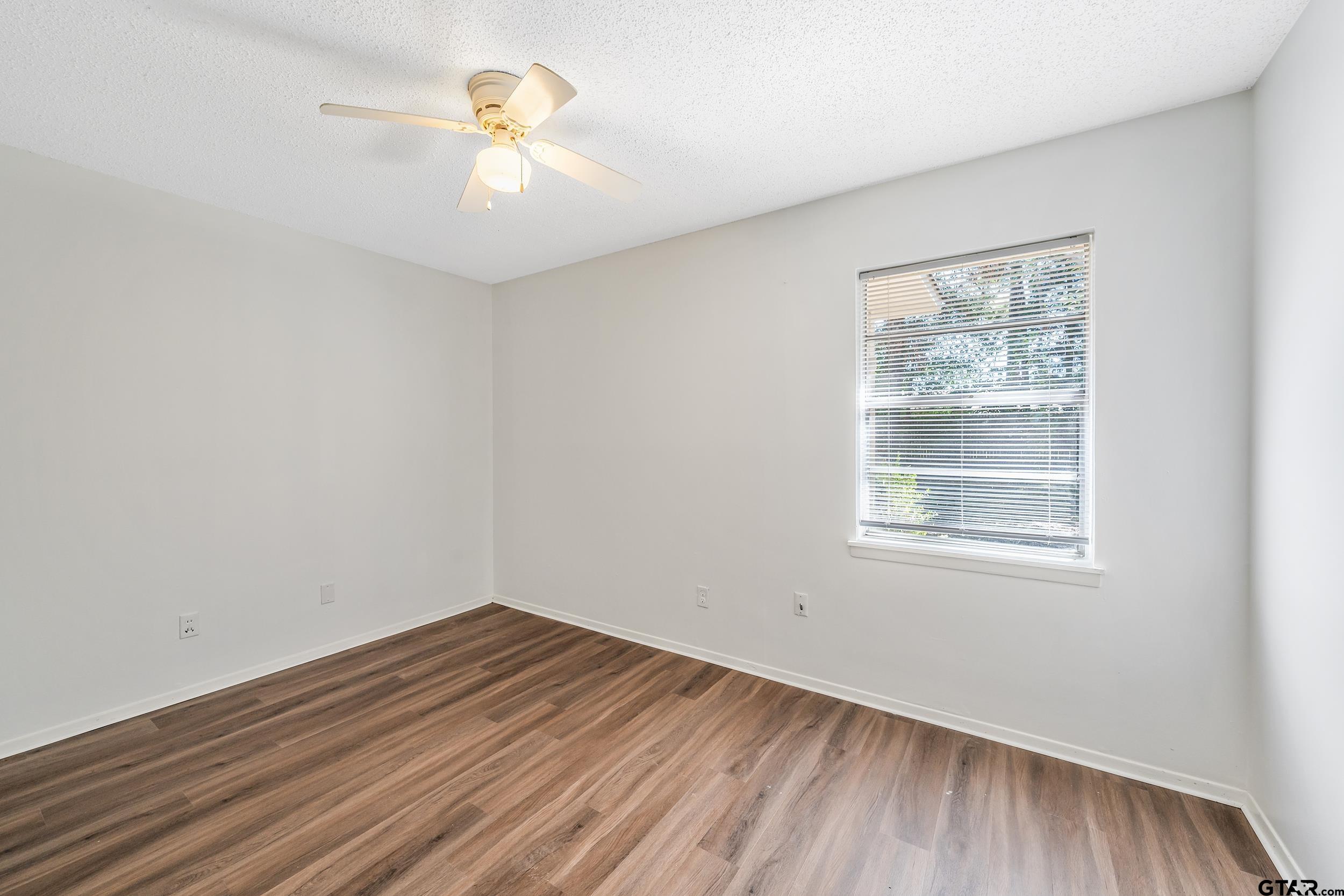 7104/7106 Richfield Dr