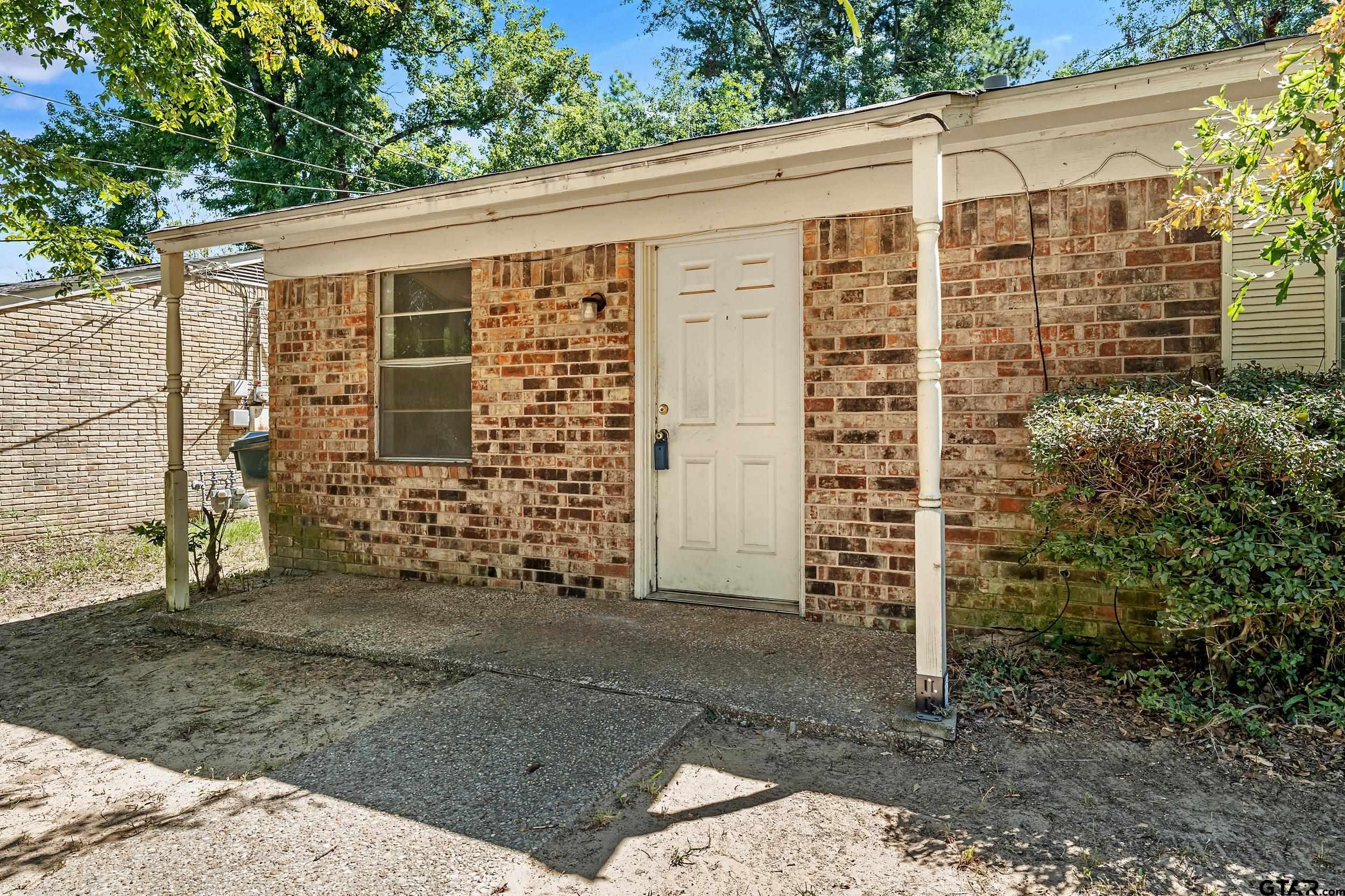 7104/7106 Richfield Dr