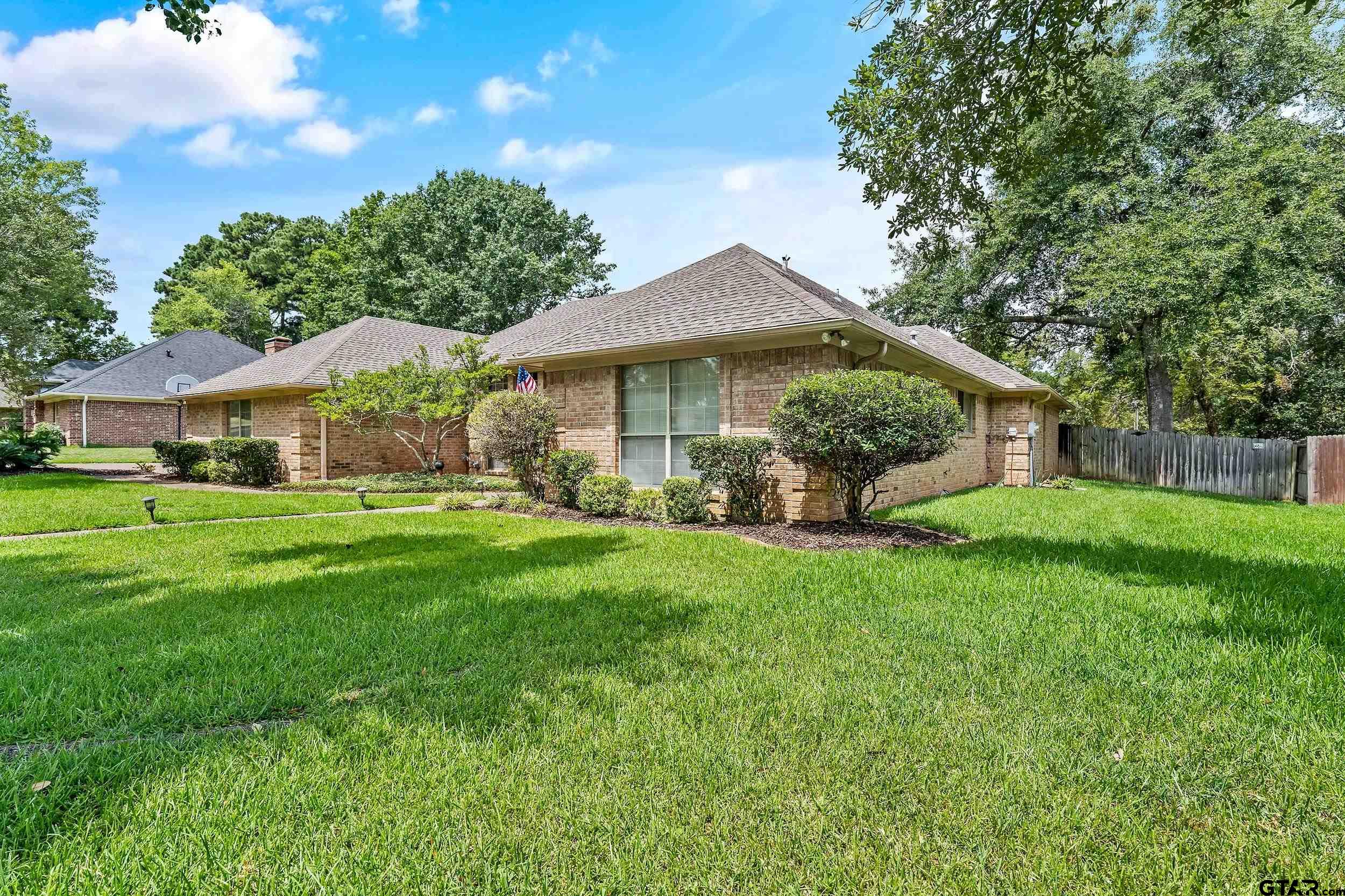 1640 Tall Timber Dr