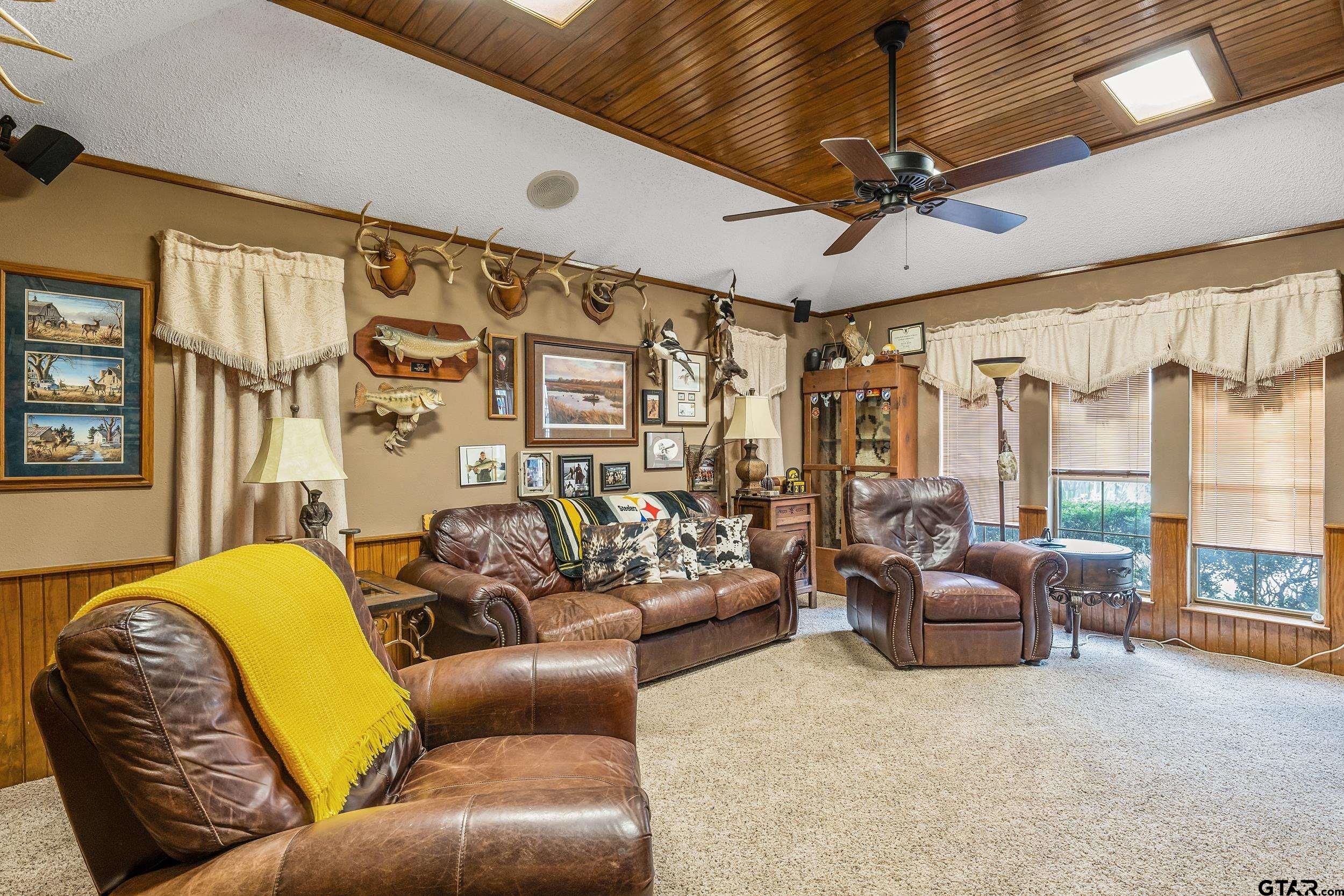 1640 Tall Timber Dr