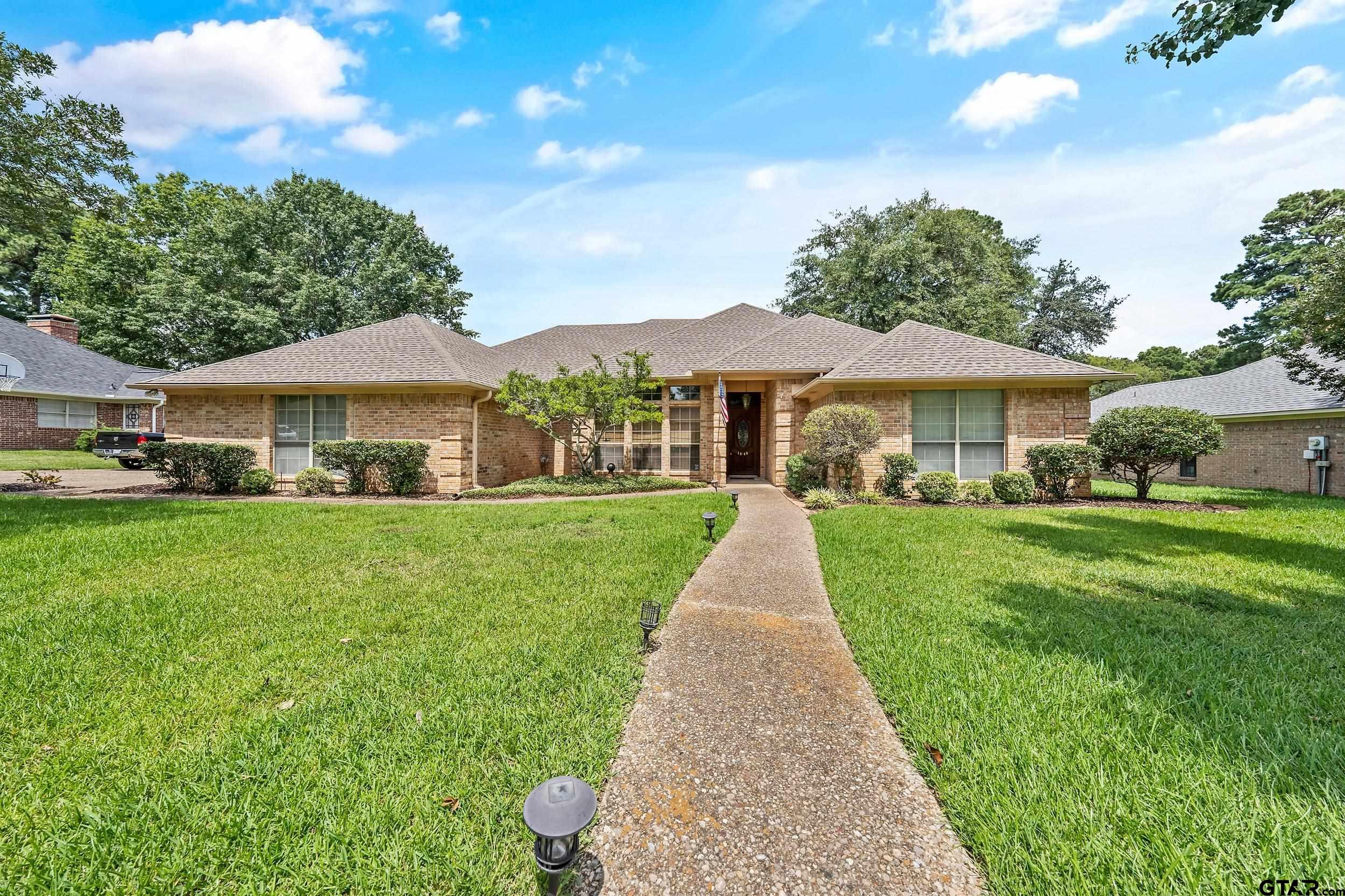 1640 Tall Timber Dr