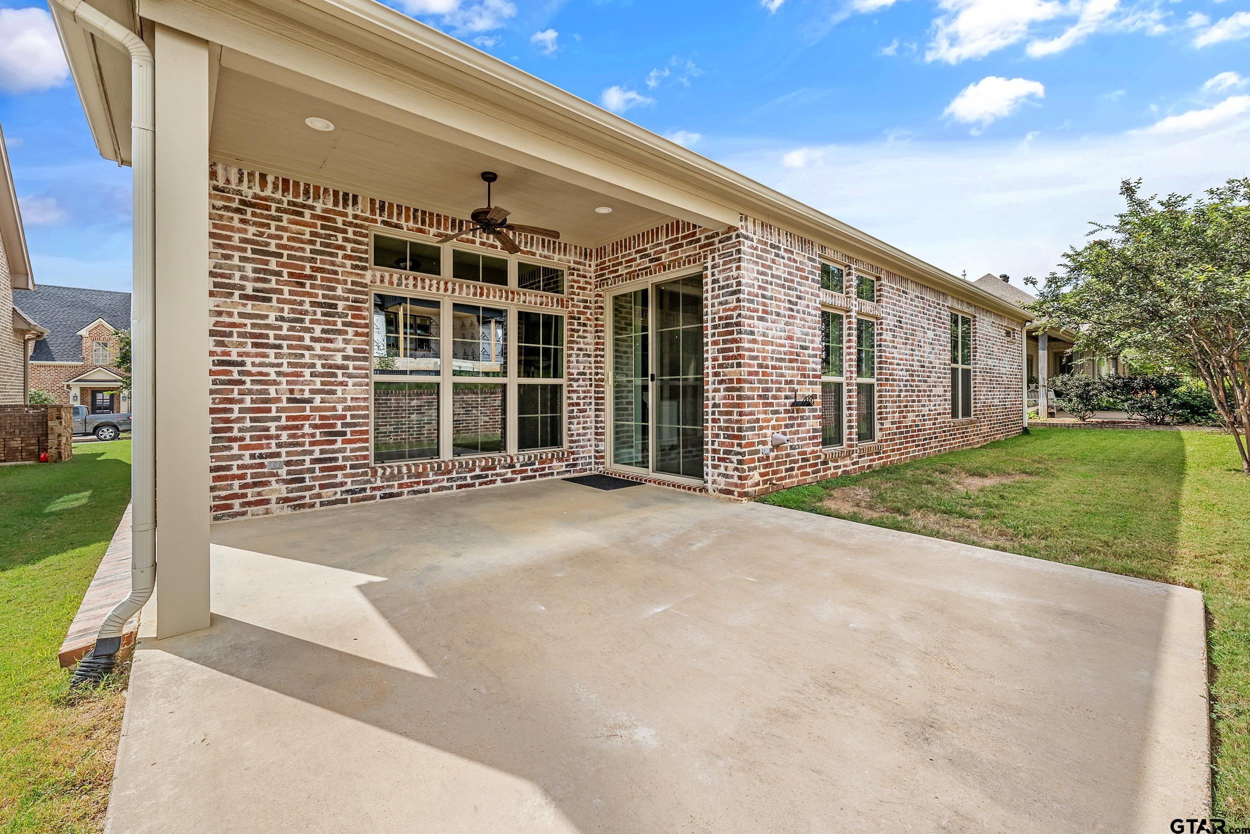 7354 Lake Pointe Cove