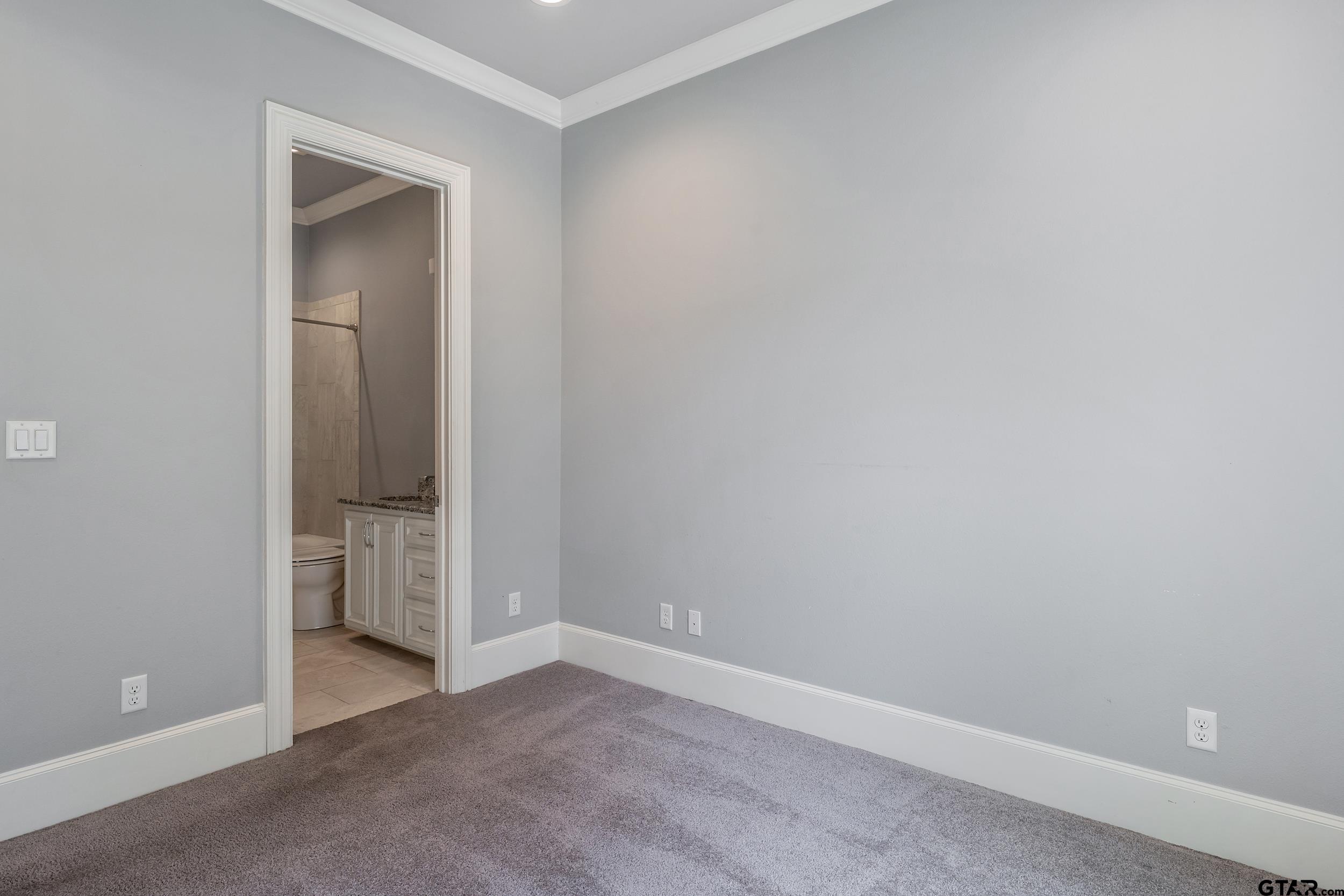 7354 Lake Pointe Cove
