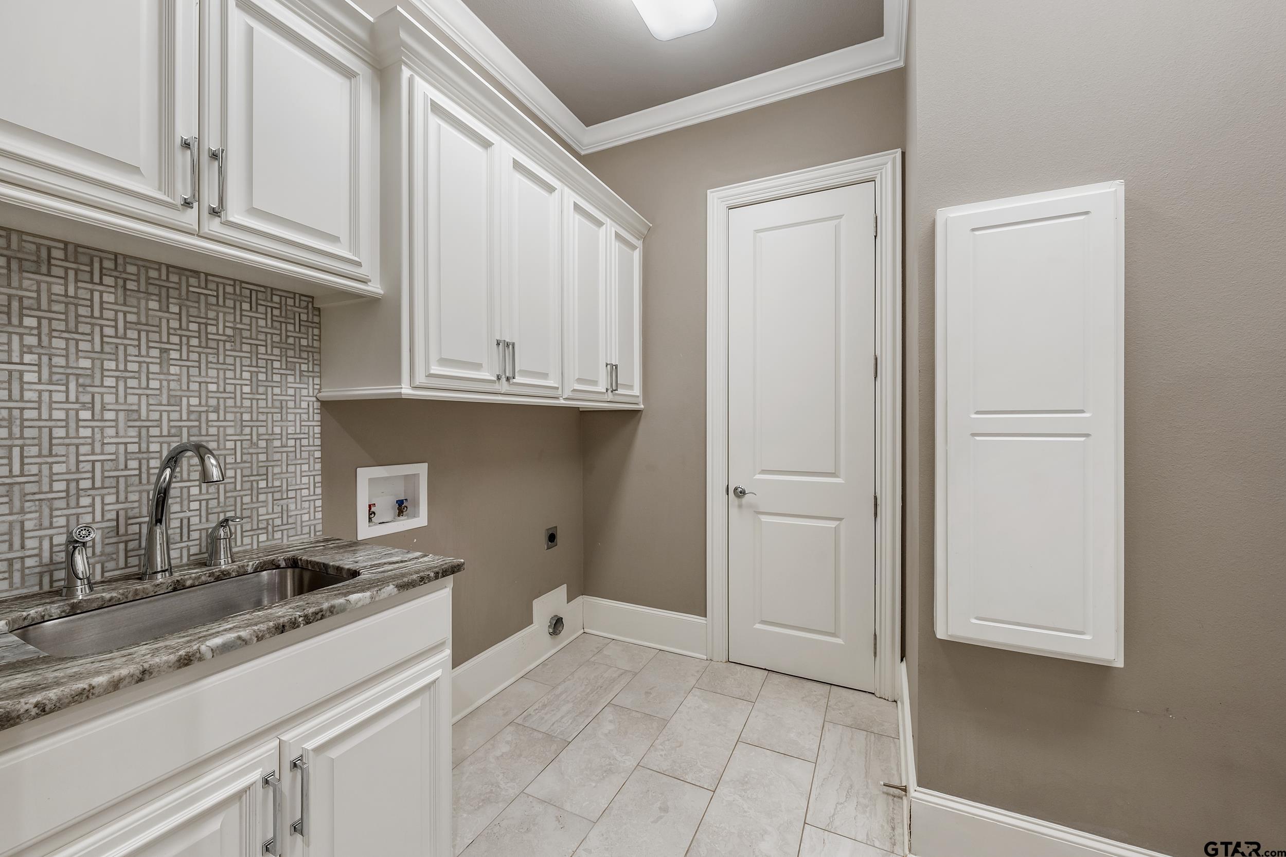 7354 Lake Pointe Cove