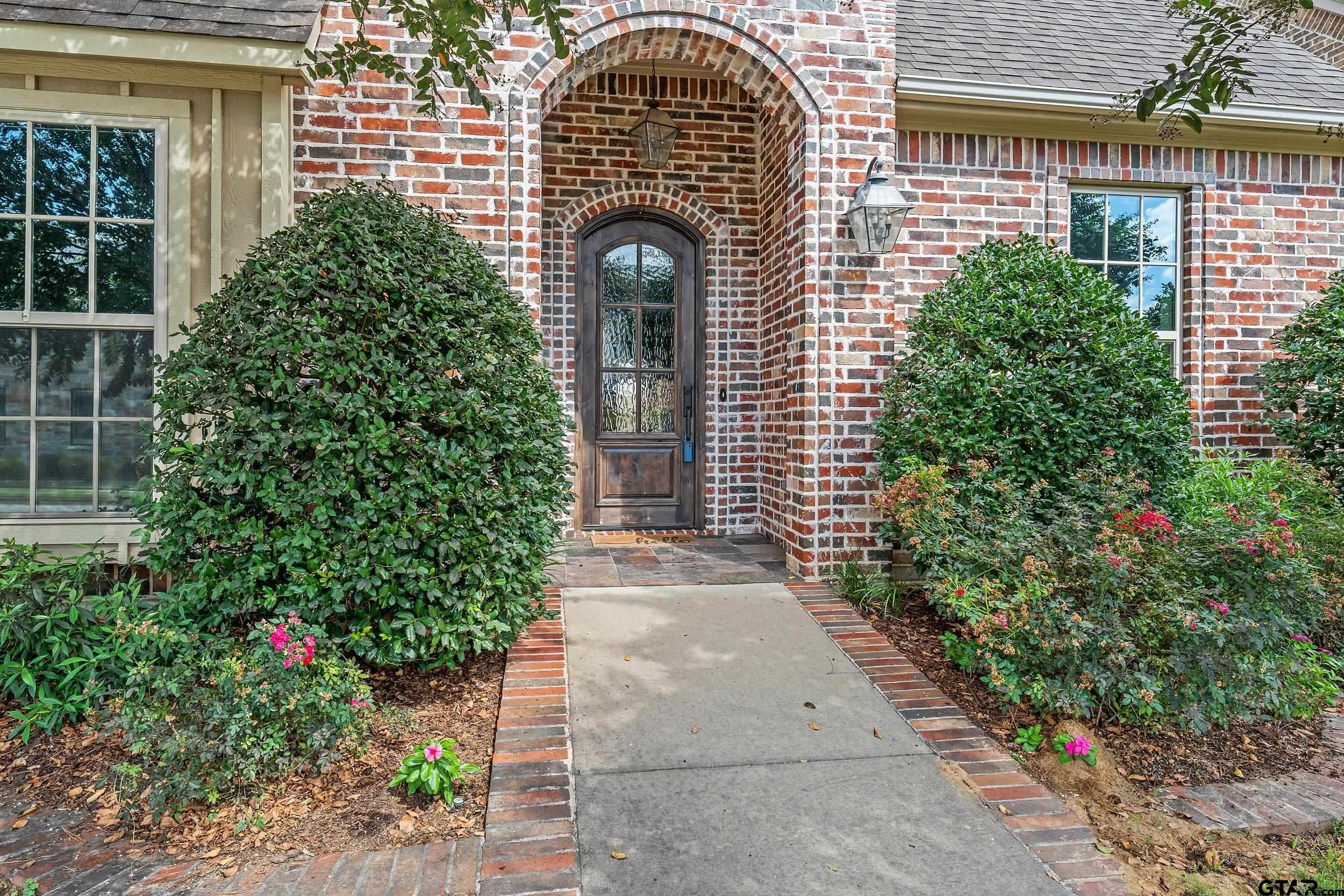 7354 Lake Pointe Cove