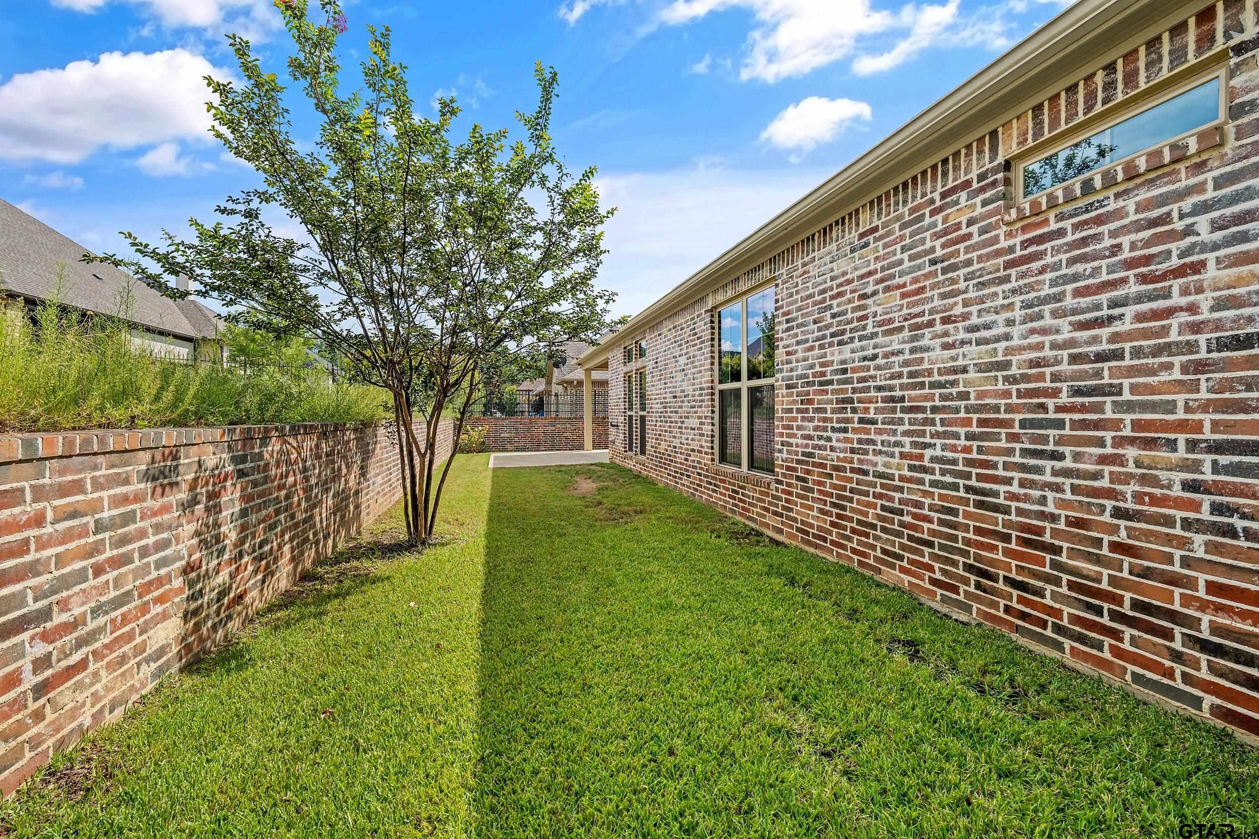 7354 Lake Pointe Cove
