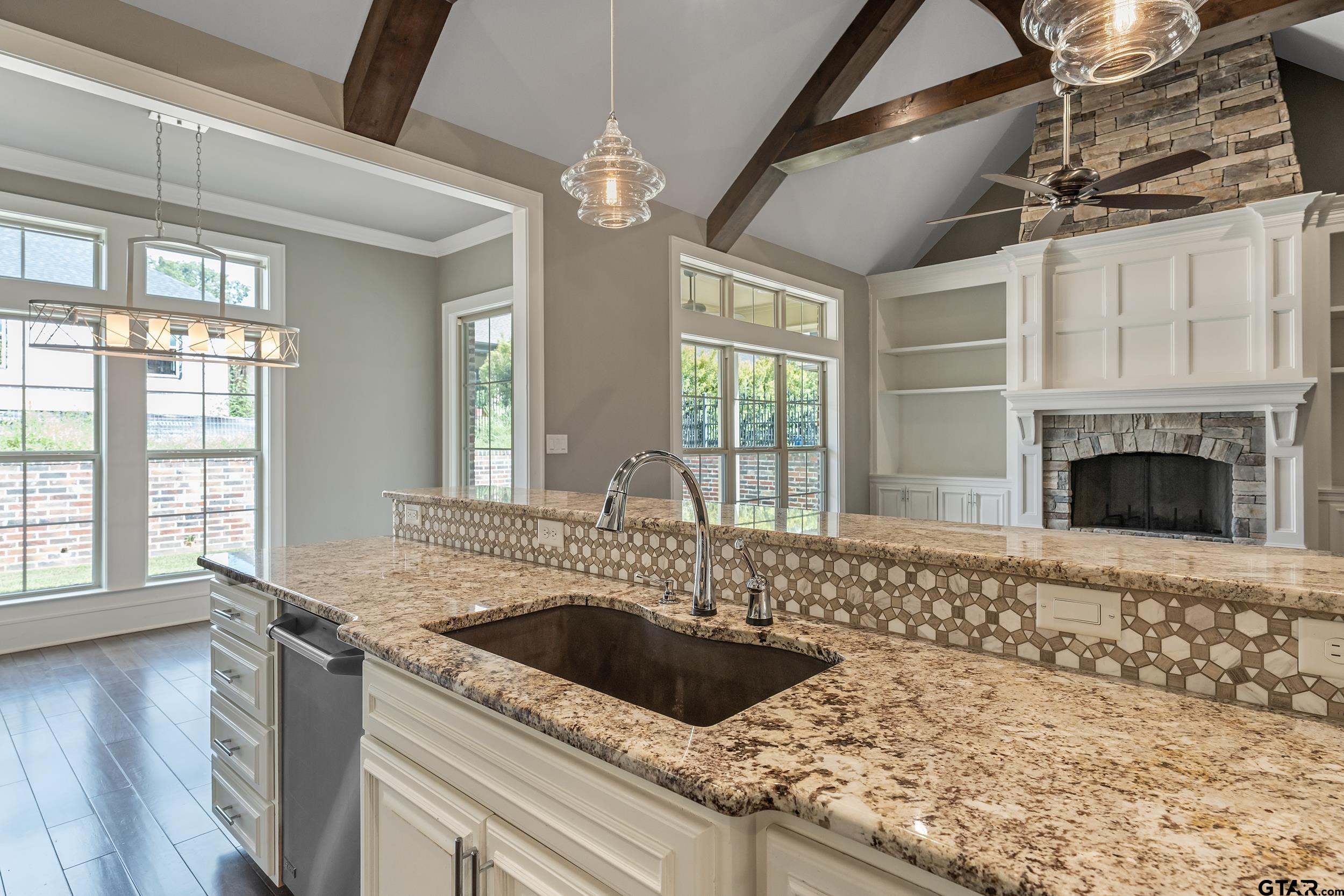 7354 Lake Pointe Cove