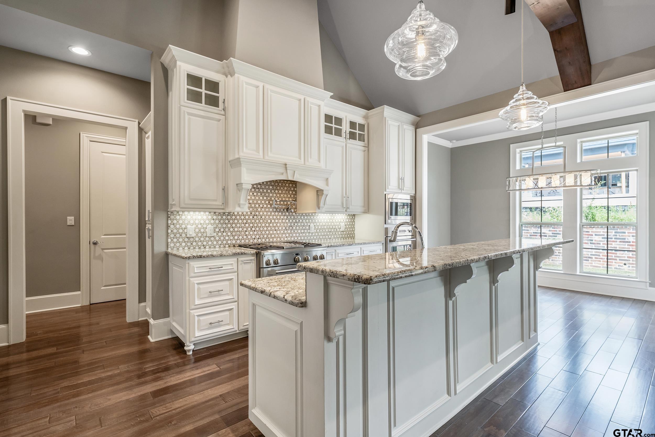 7354 Lake Pointe Cove