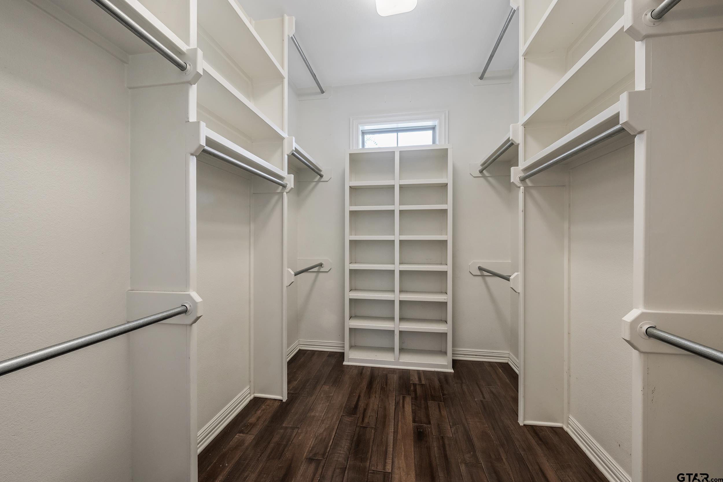 7354 Lake Pointe Cove