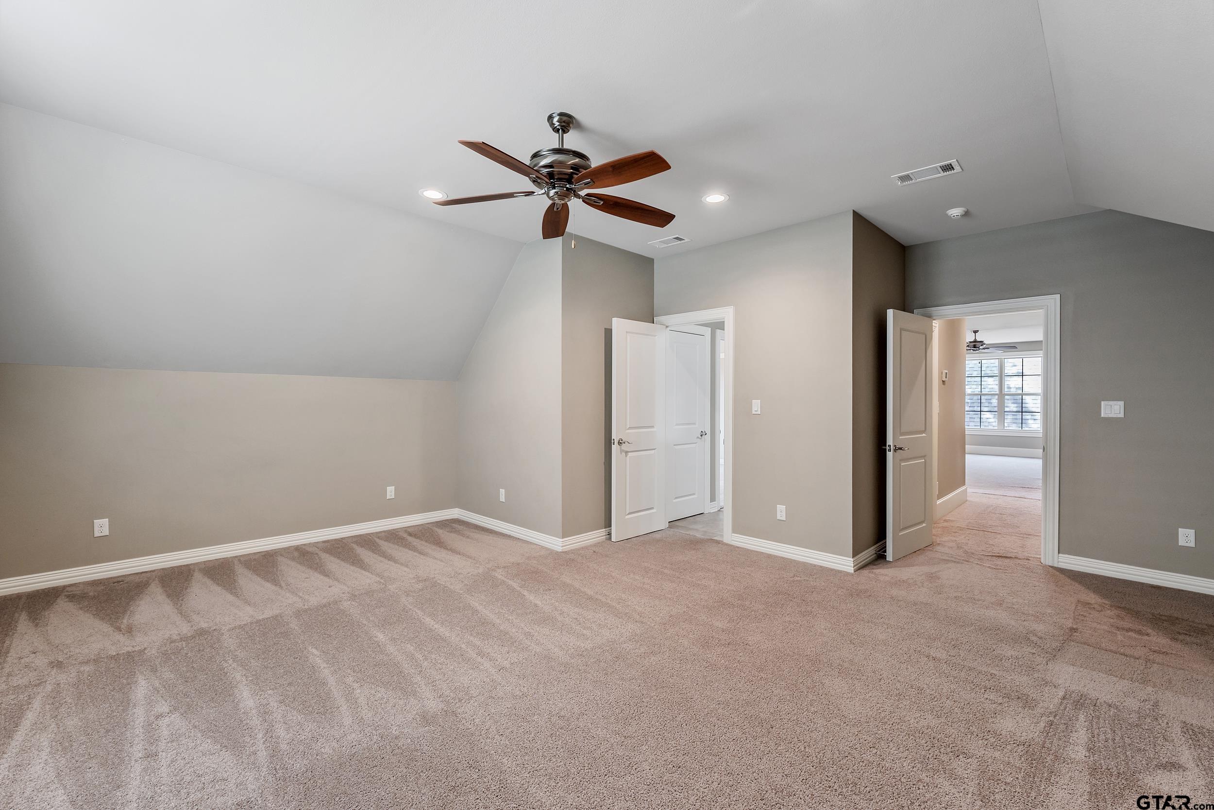 7354 Lake Pointe Cove