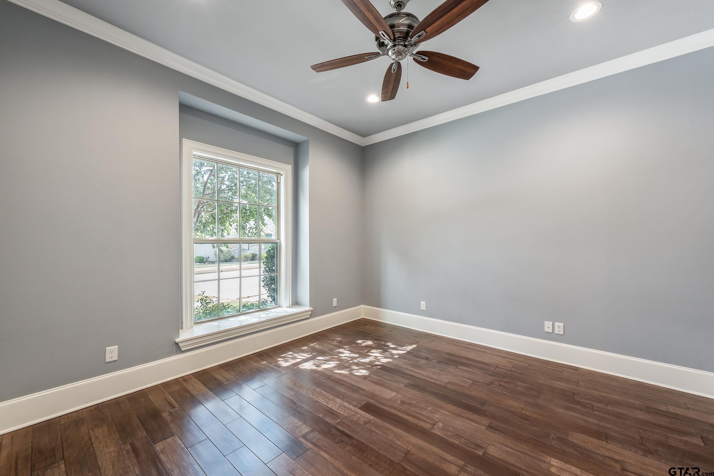 7354 Lake Pointe Cove