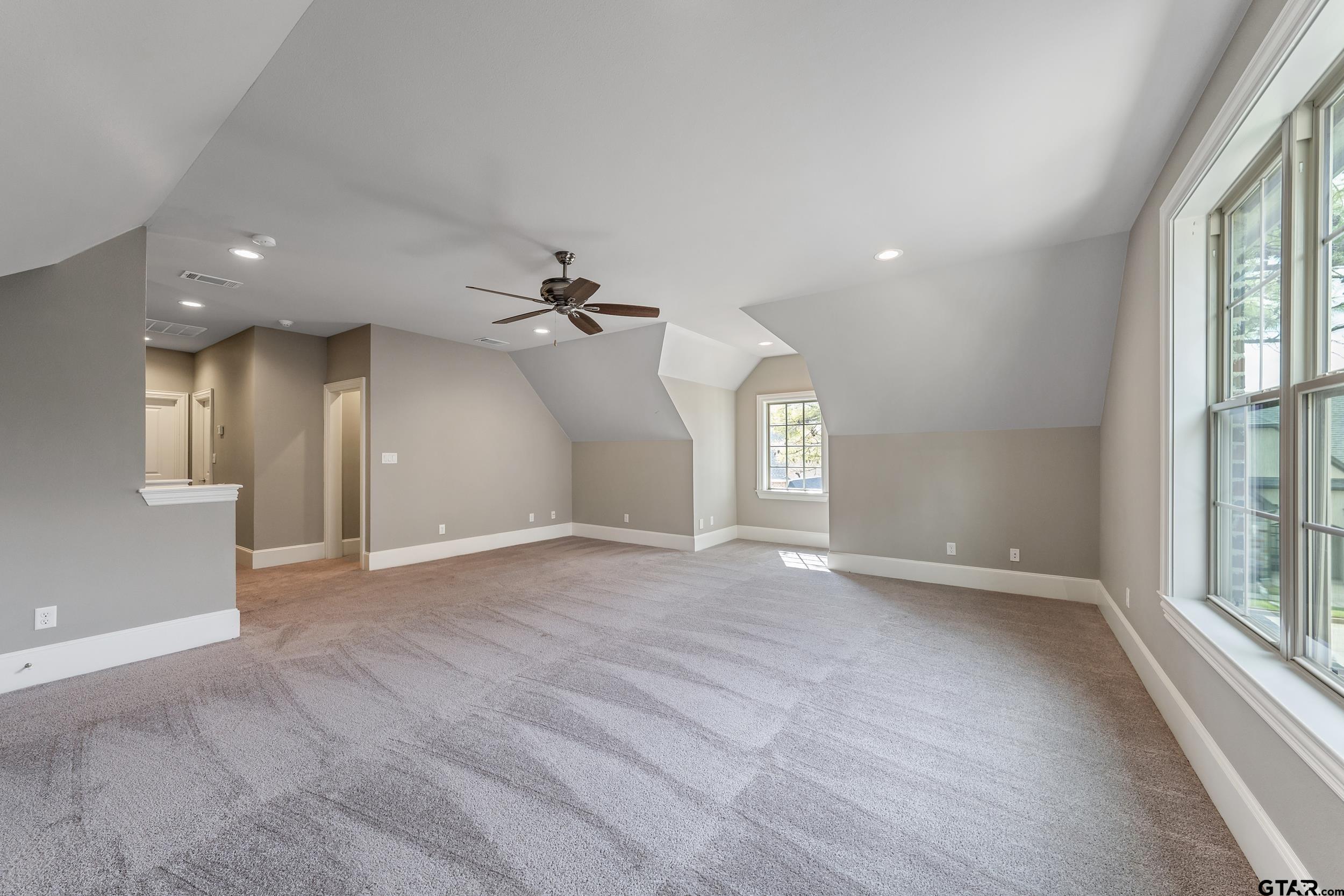 7354 Lake Pointe Cove