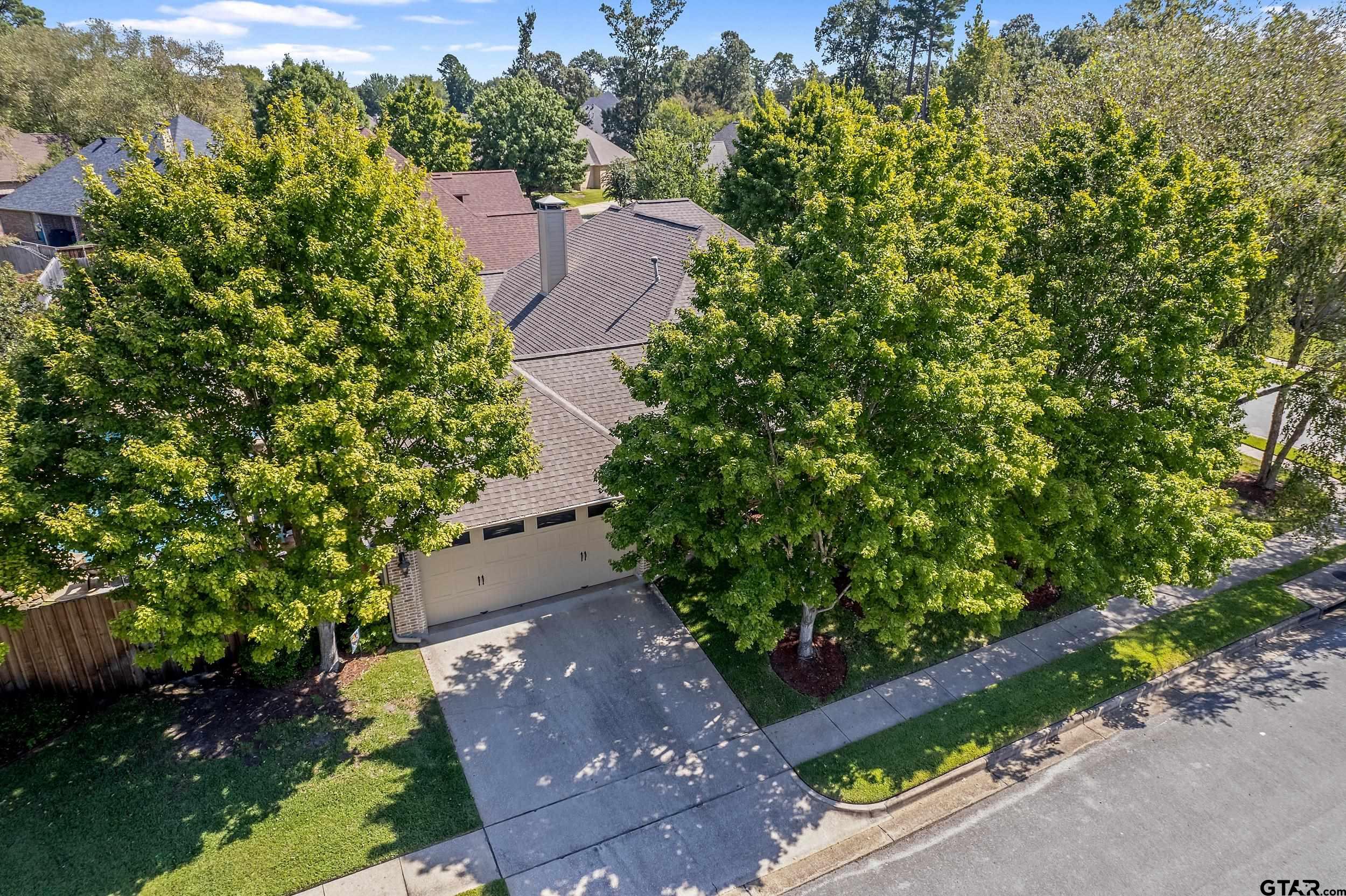 812 Cambridge Bend