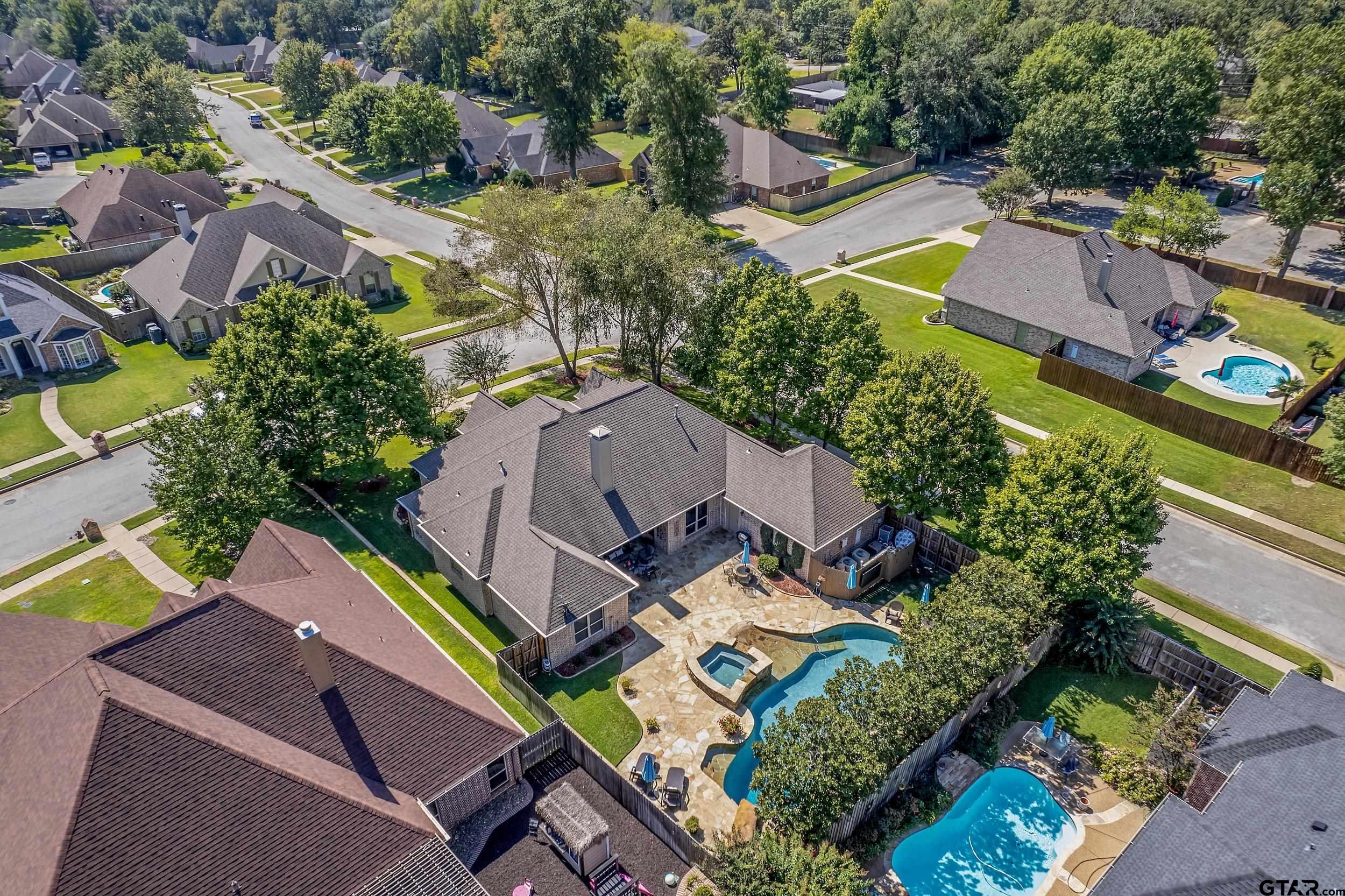 812 Cambridge Bend