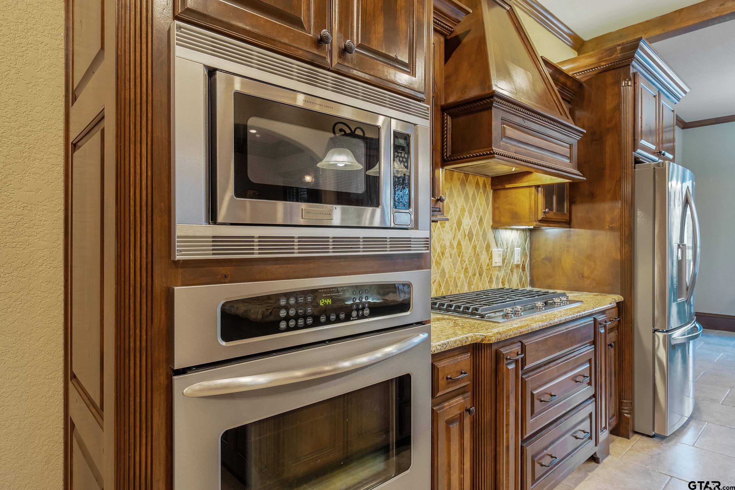 812 Cambridge Bend