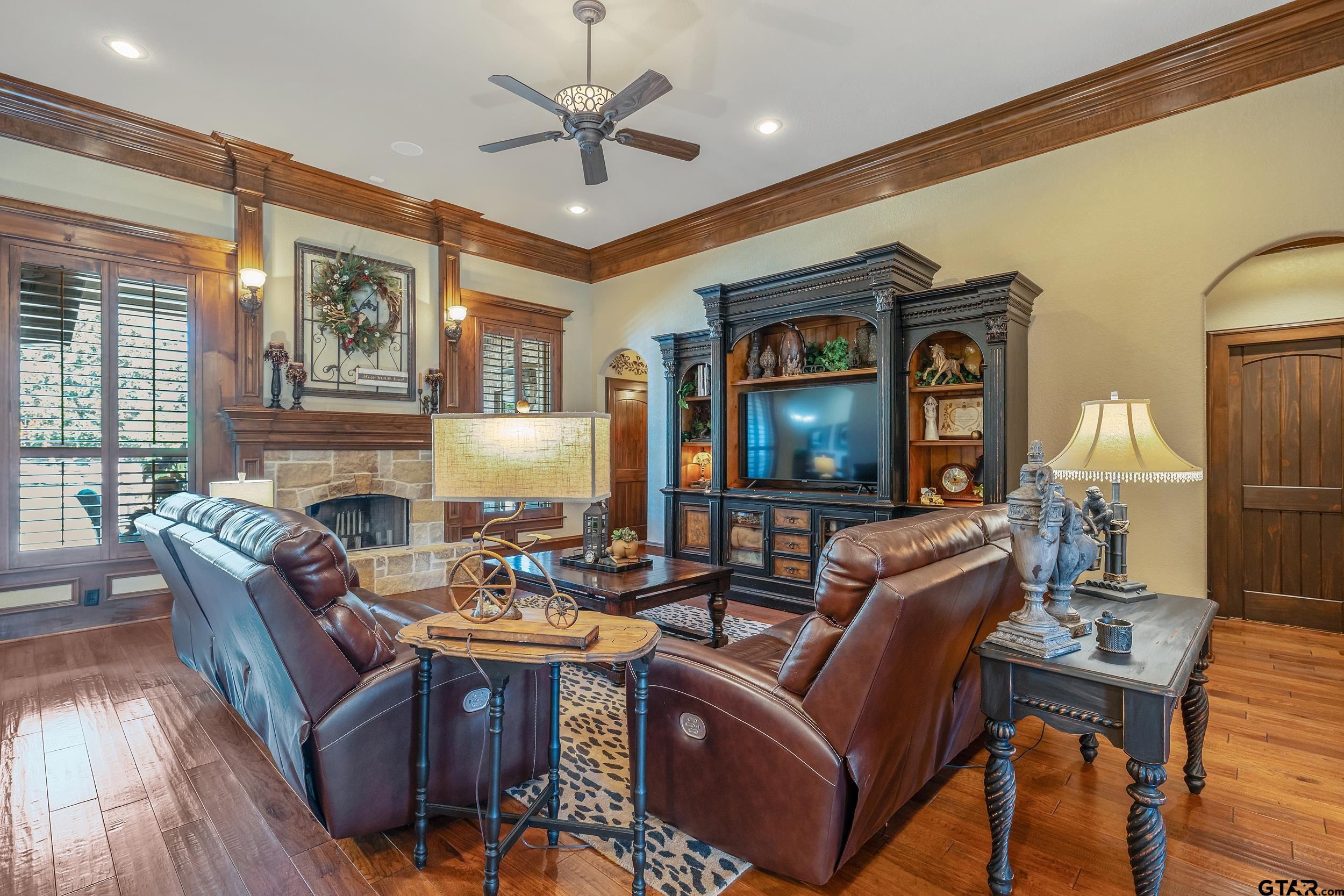 812 Cambridge Bend