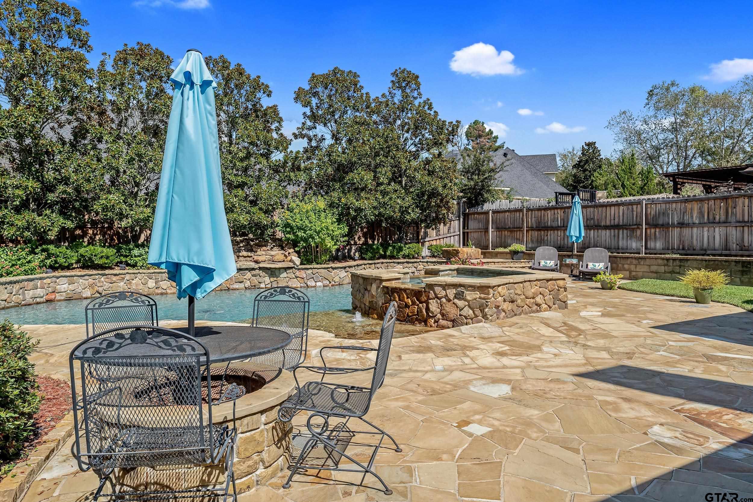 812 Cambridge Bend
