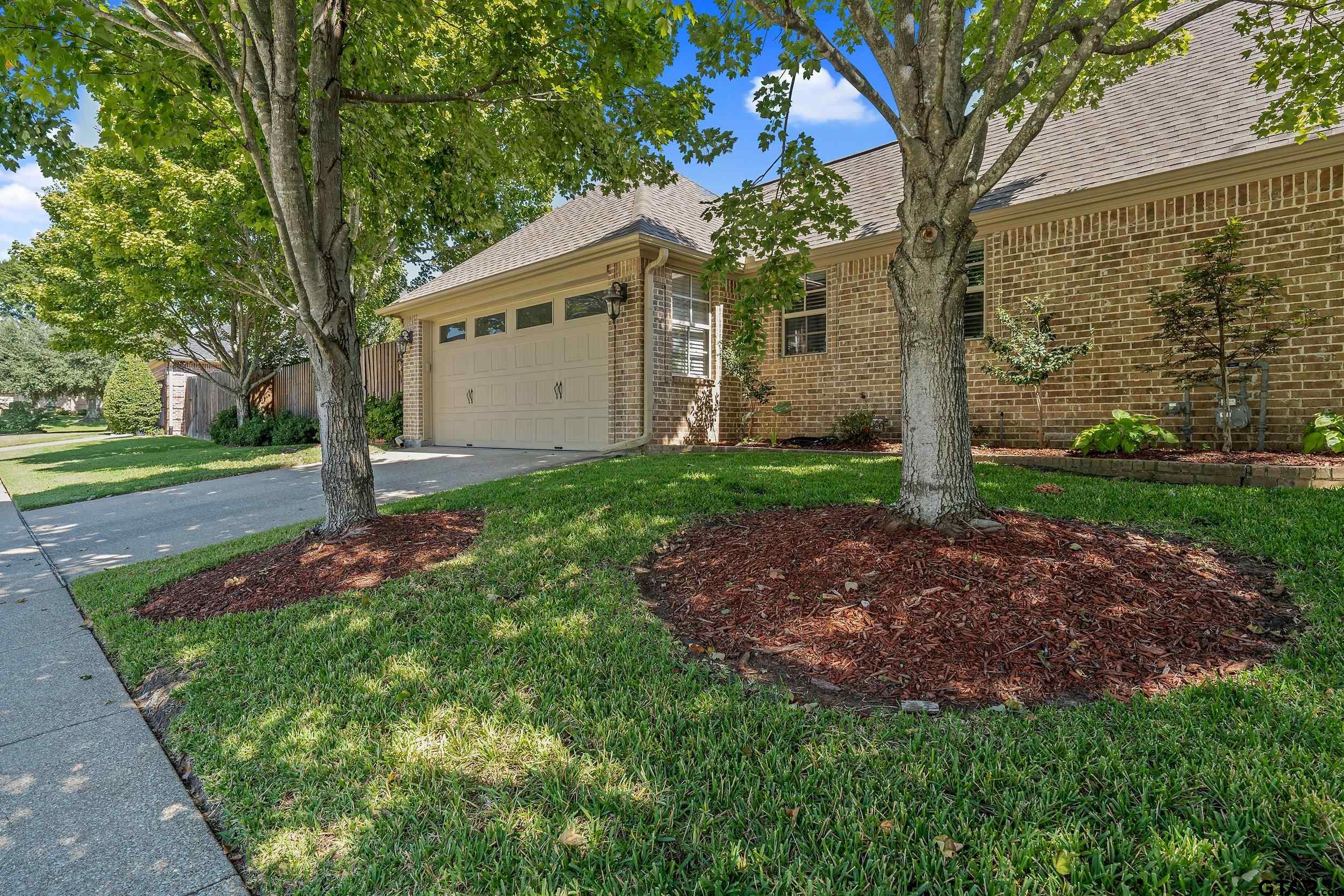 812 Cambridge Bend