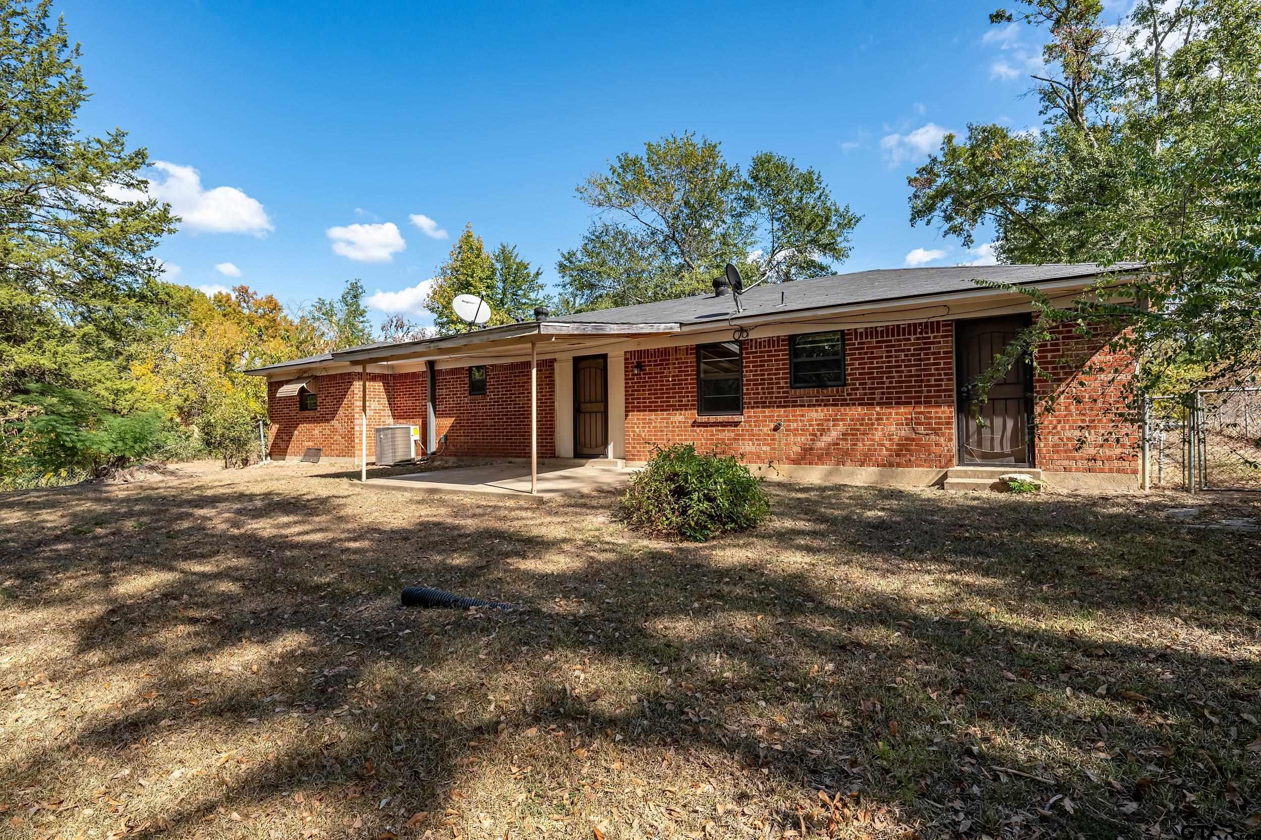 1910 Bradshaw Drive