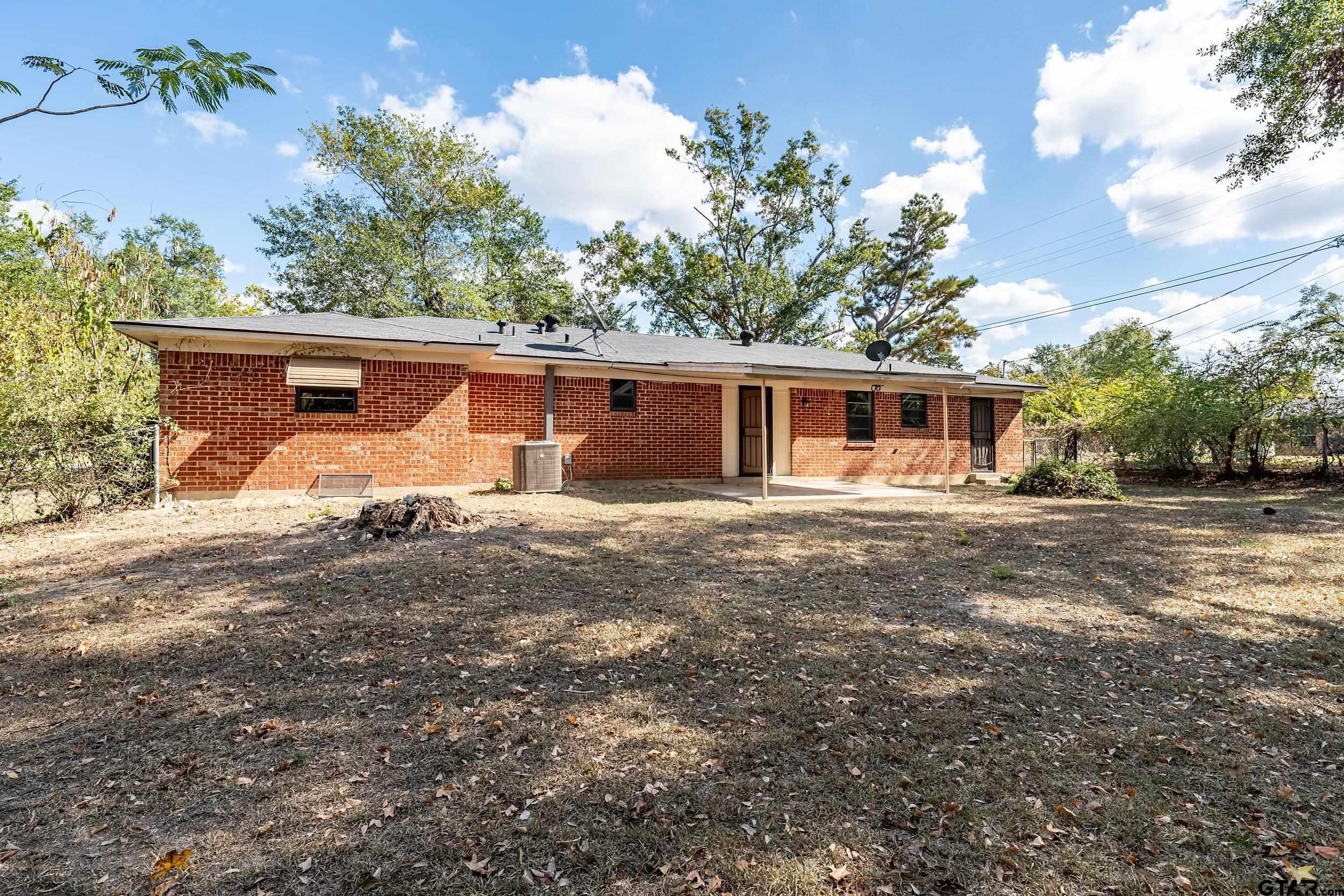 1910 Bradshaw Drive
