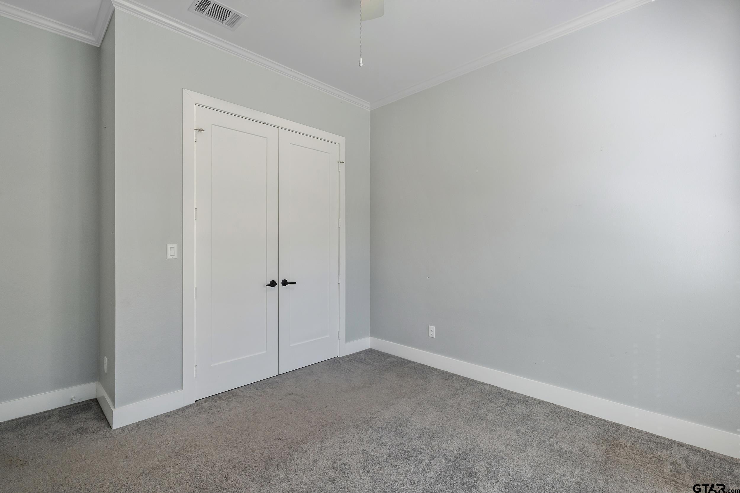 7323 Lake Pointe Cv