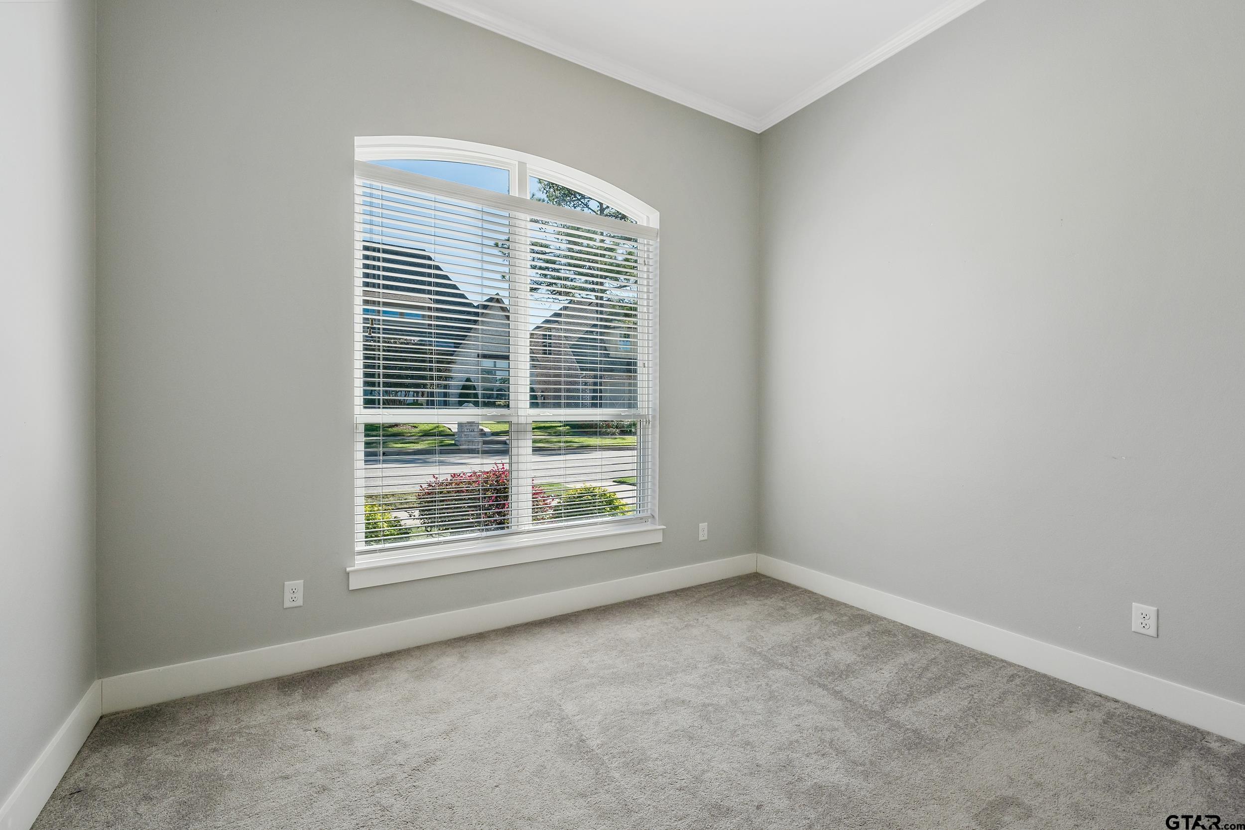 7323 Lake Pointe Cv