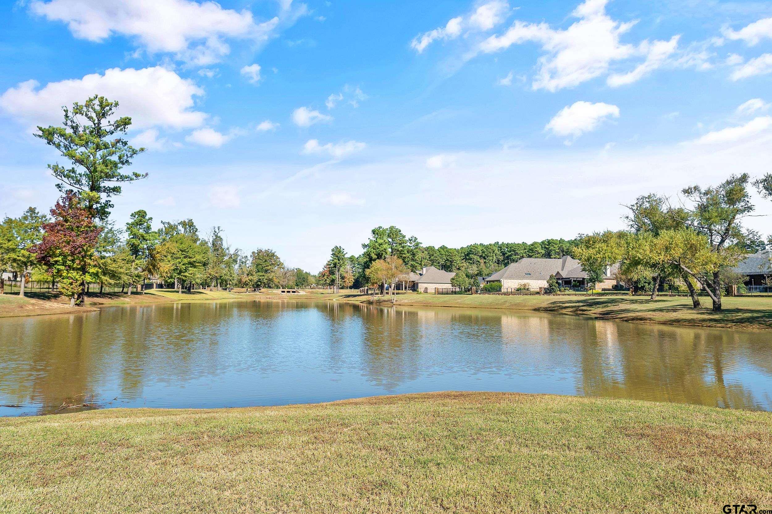 7323 Lake Pointe Cv