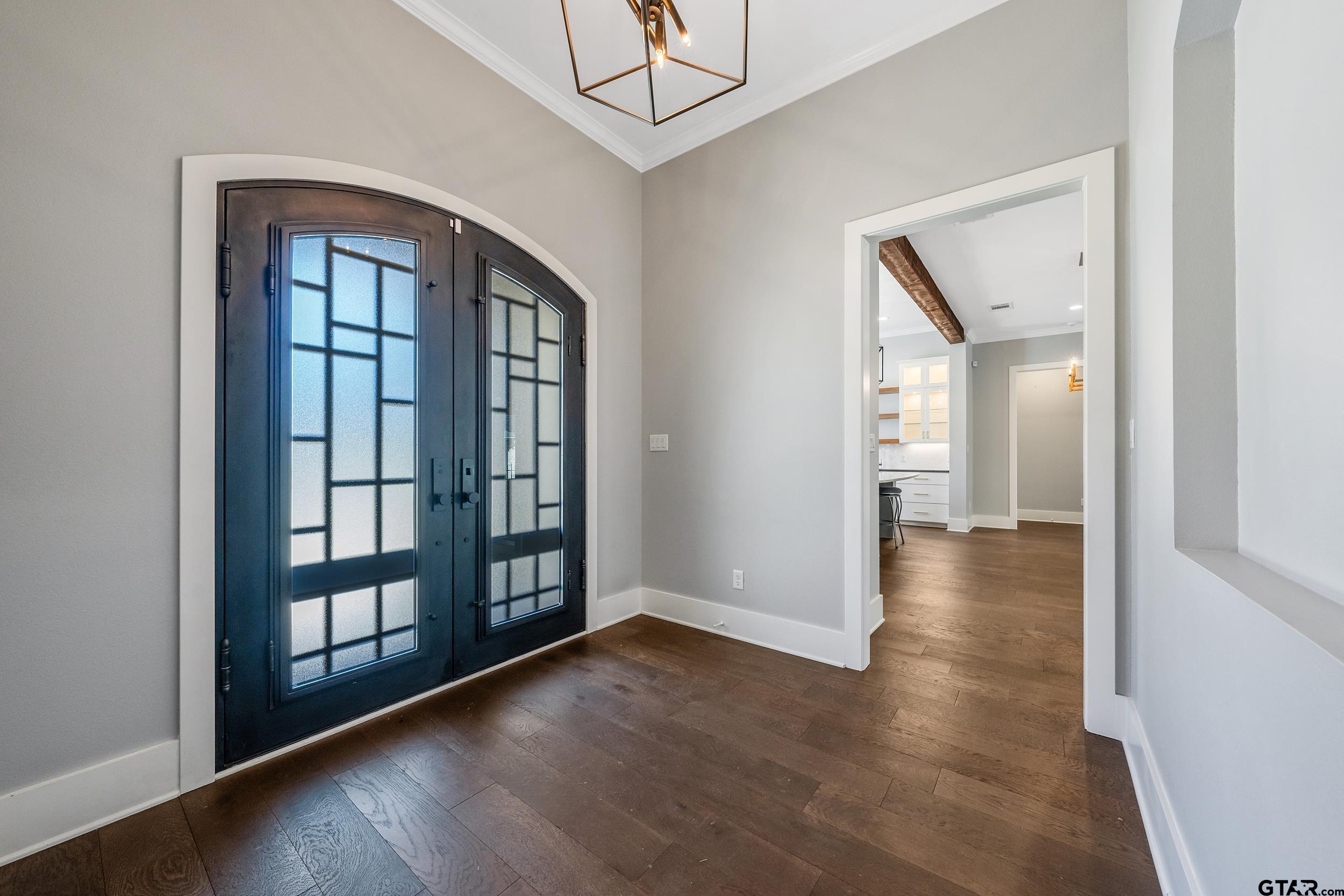 7323 Lake Pointe Cv