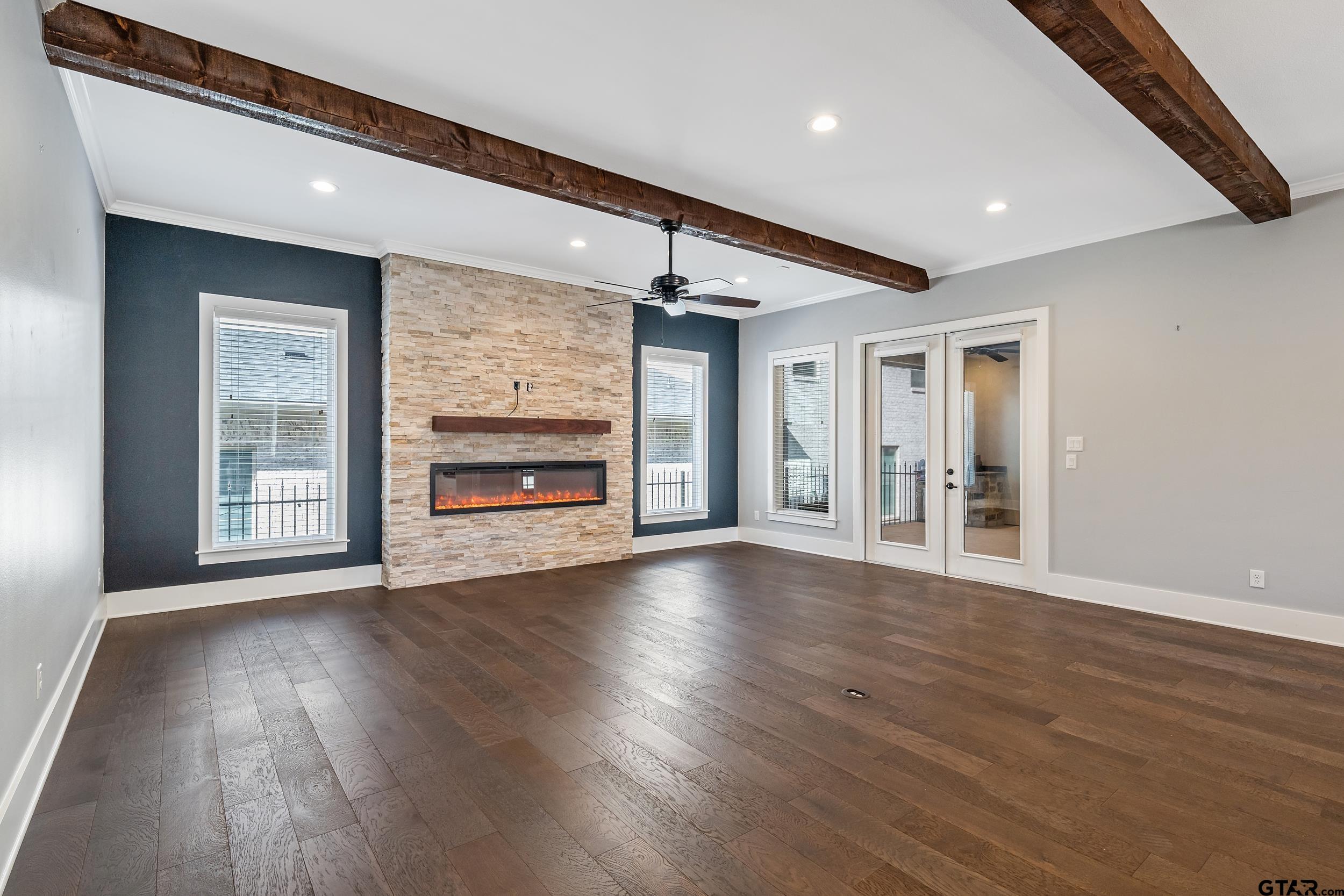 7323 Lake Pointe Cv