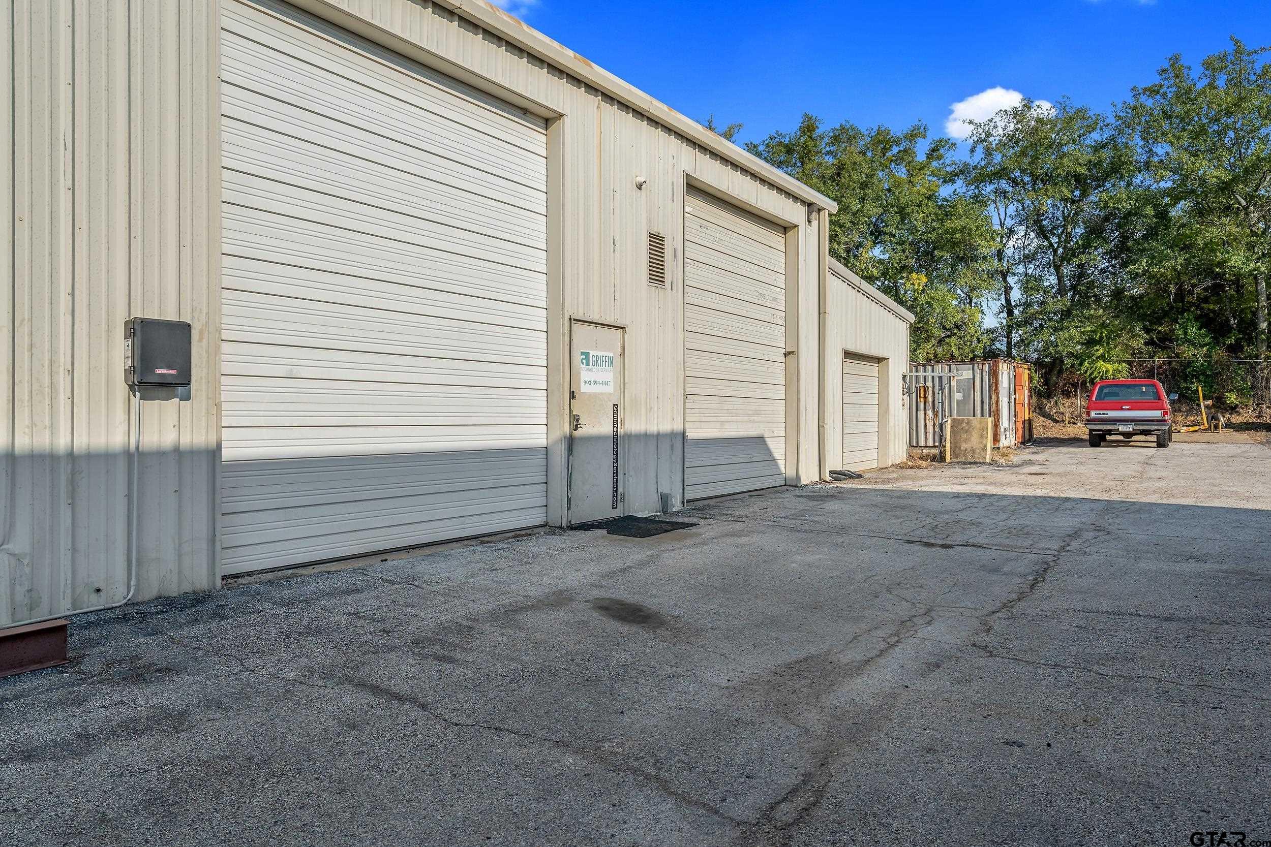 2105 Anthony Dr
