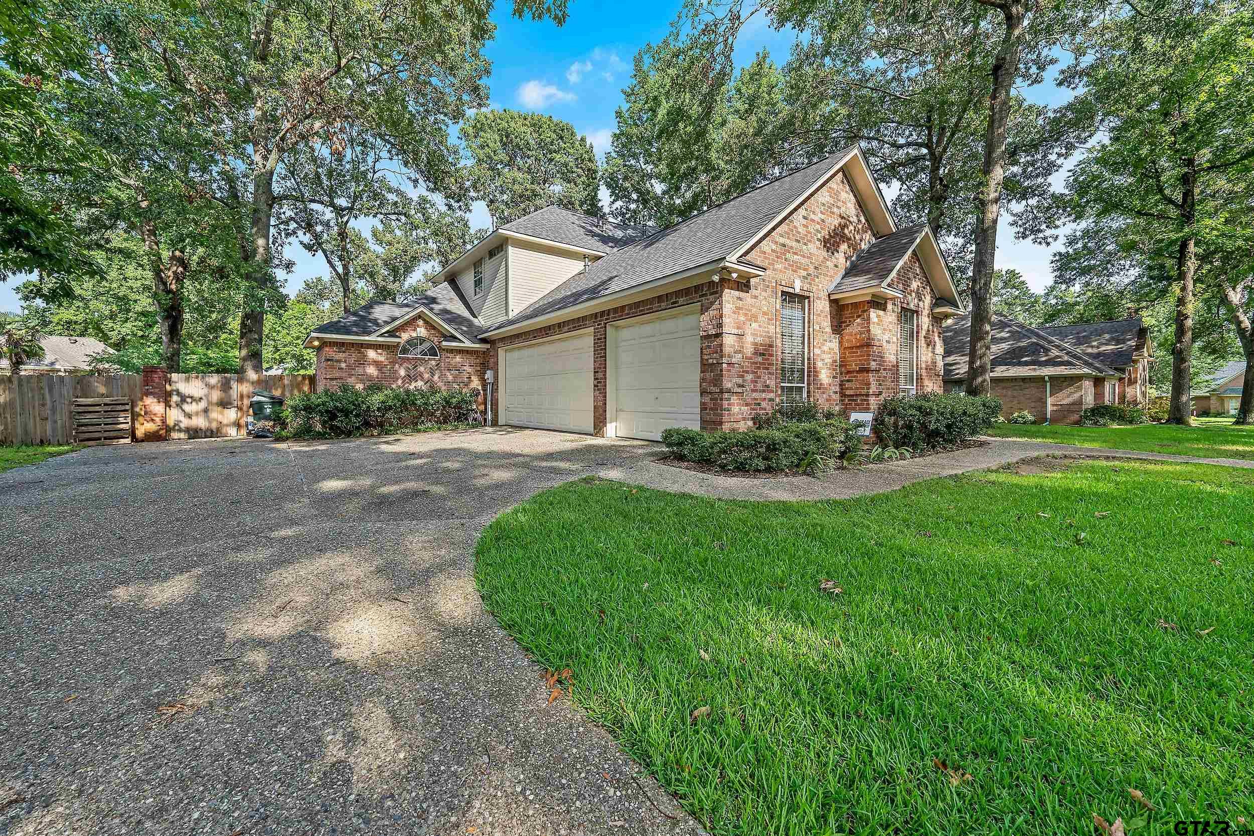 4914 Barclay Dr