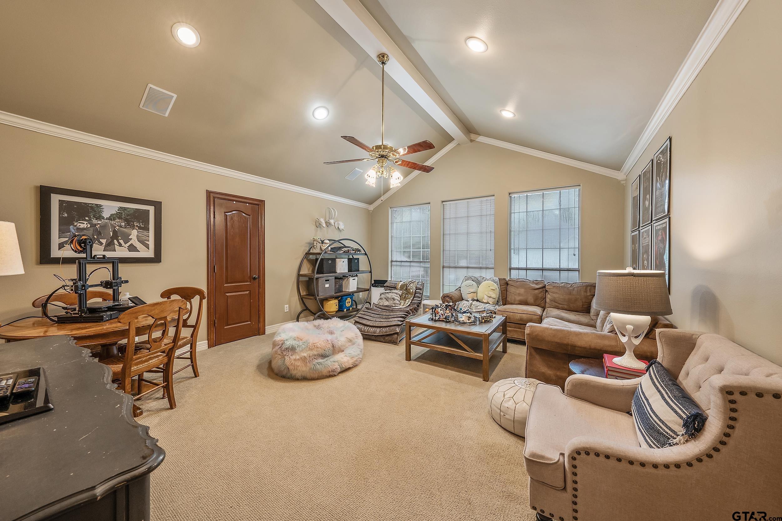 4914 Barclay Dr