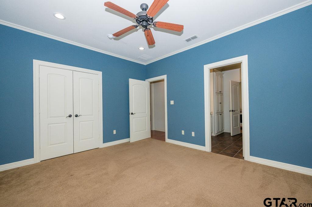 1203 Ashwood Dr