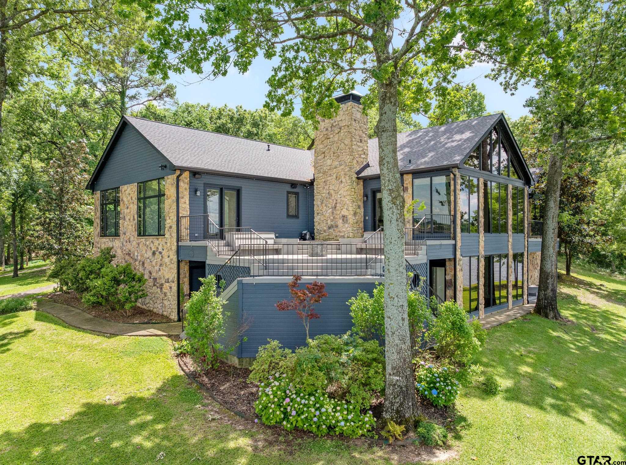132 Deer Cove