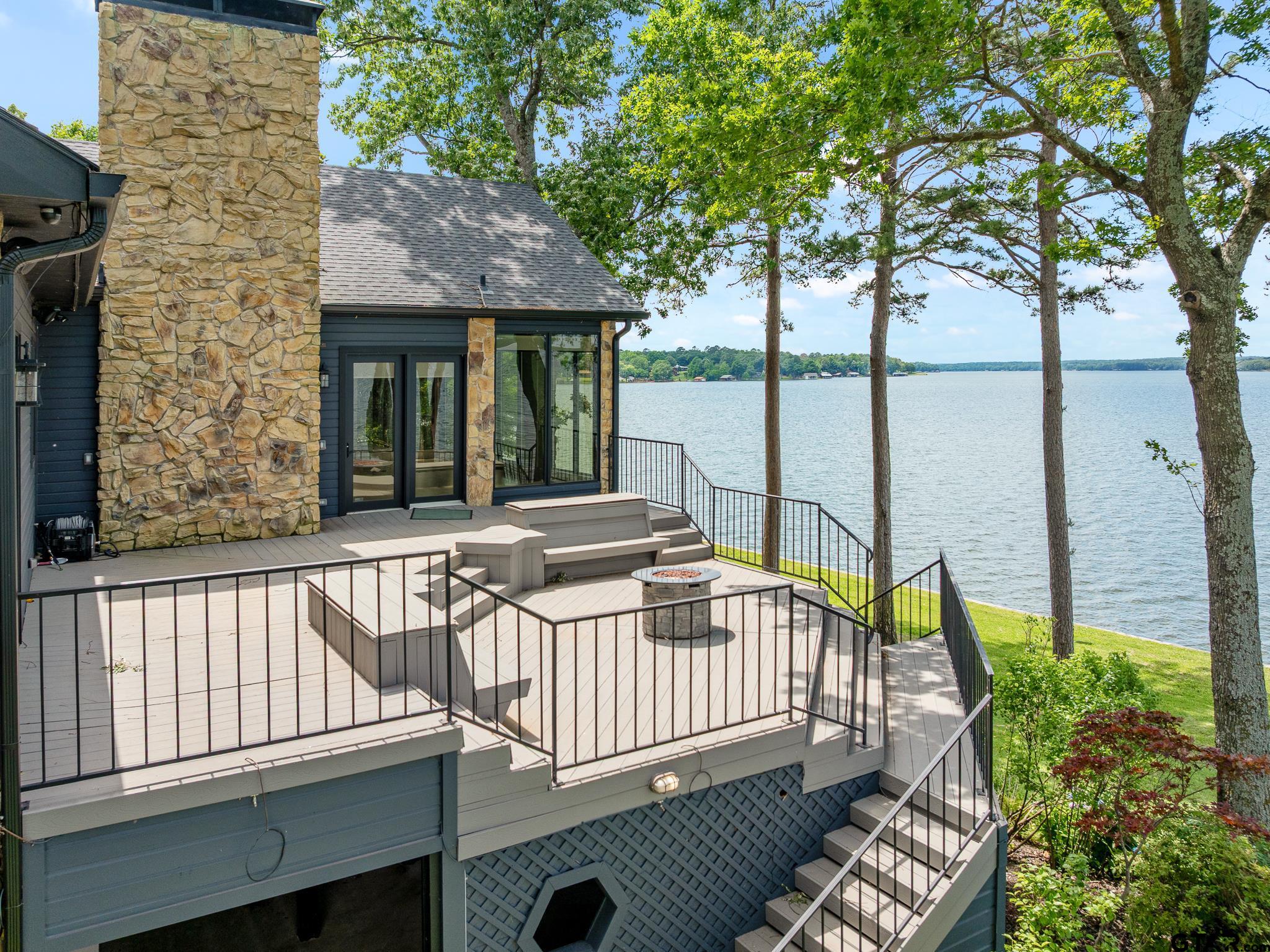 132 Deer Cove