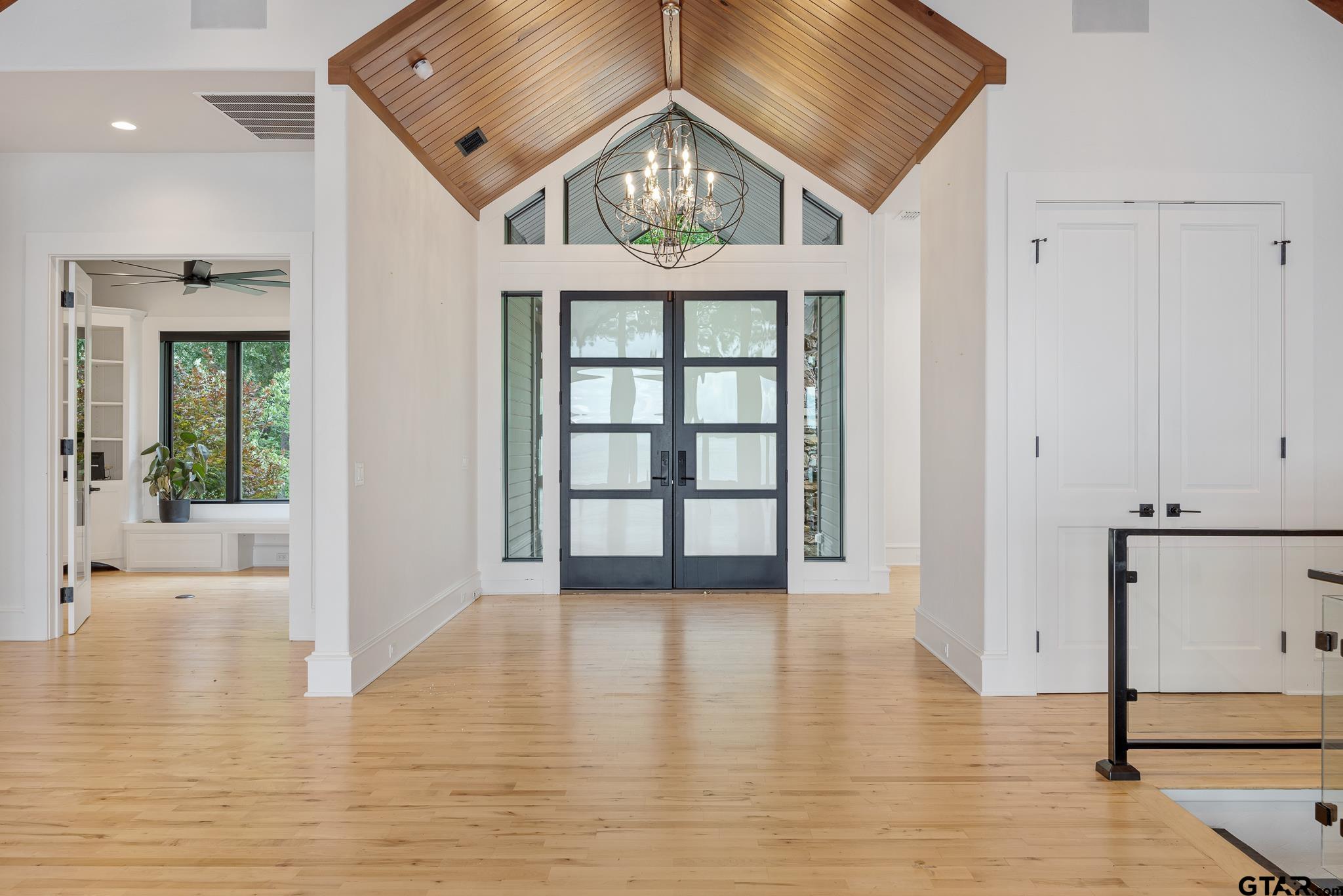132 Deer Cove