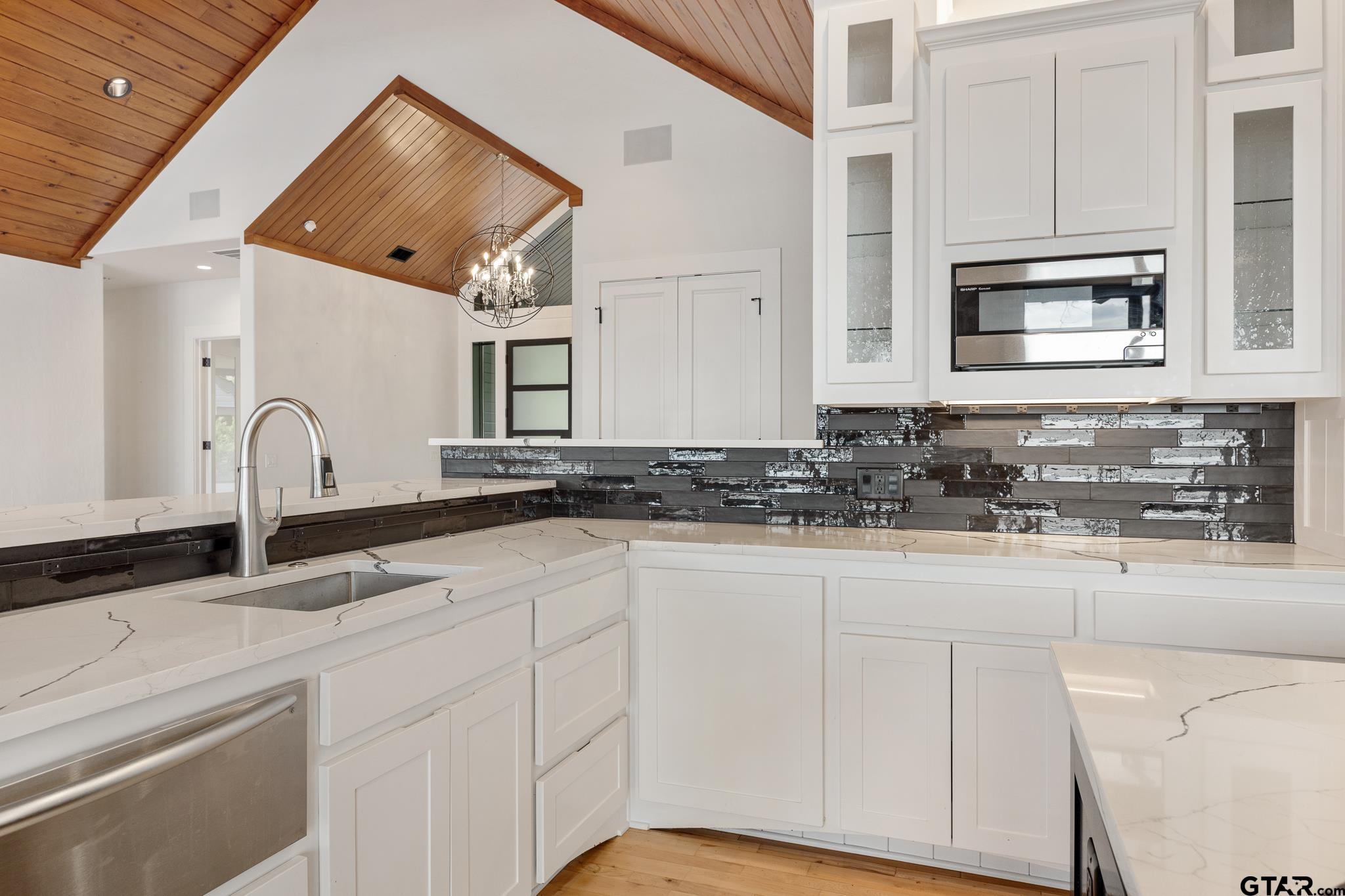 132 Deer Cove