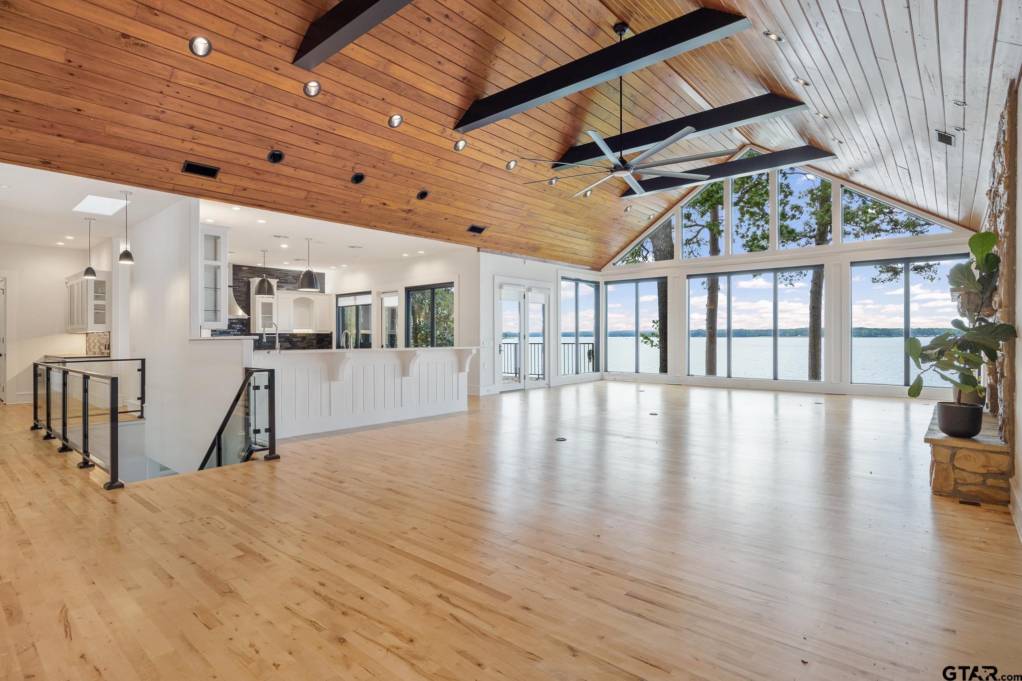 132 Deer Cove