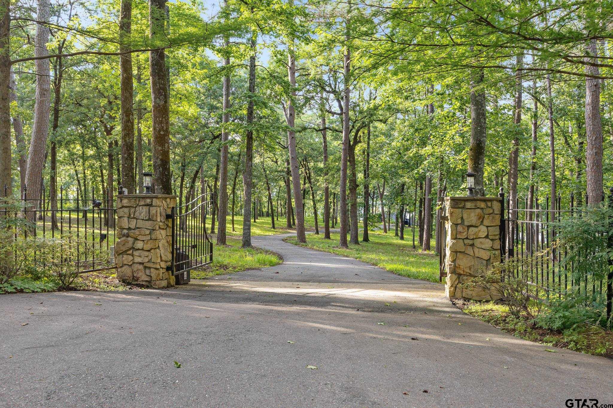 132 Deer Cove
