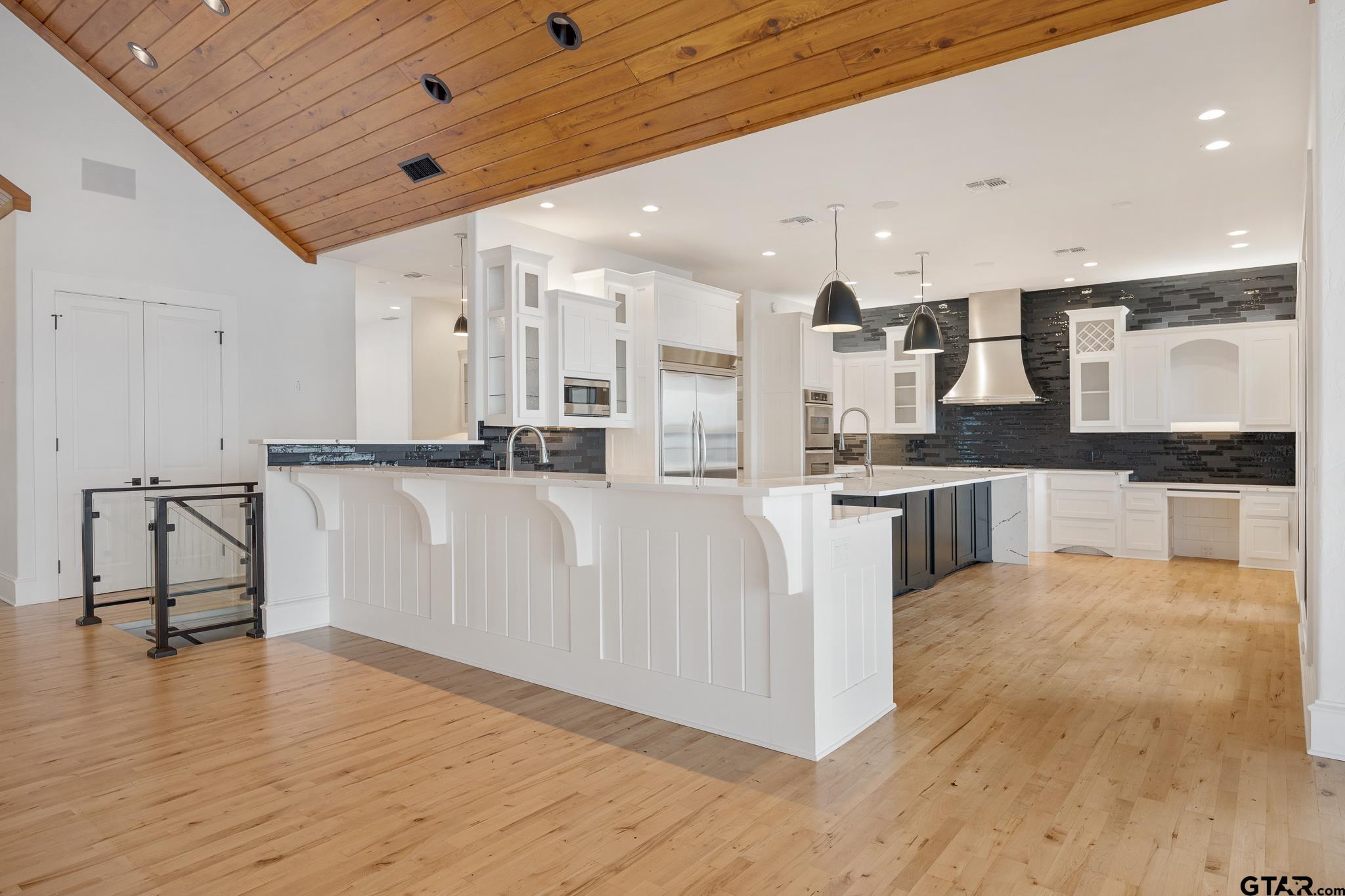 132 Deer Cove