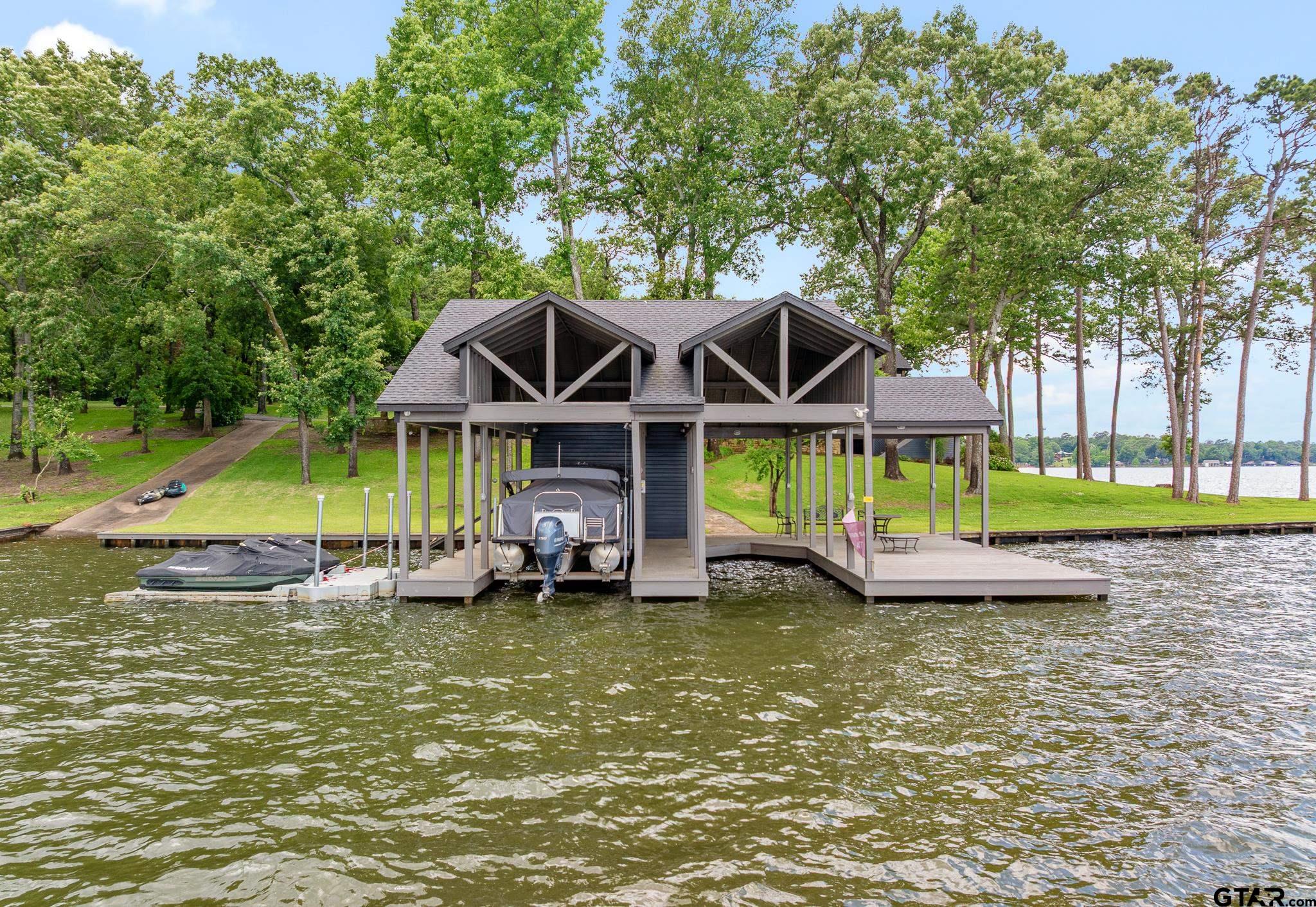 132 Deer Cove