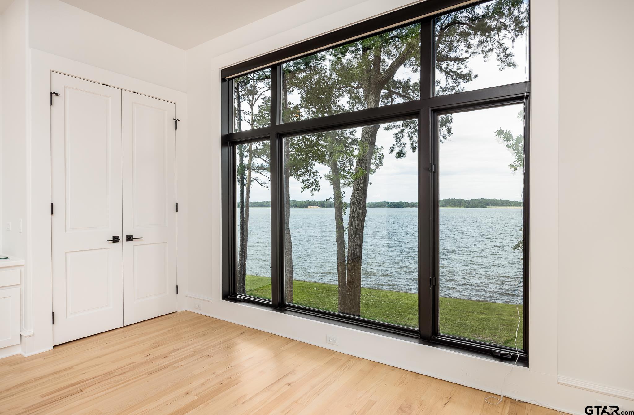 132 Deer Cove